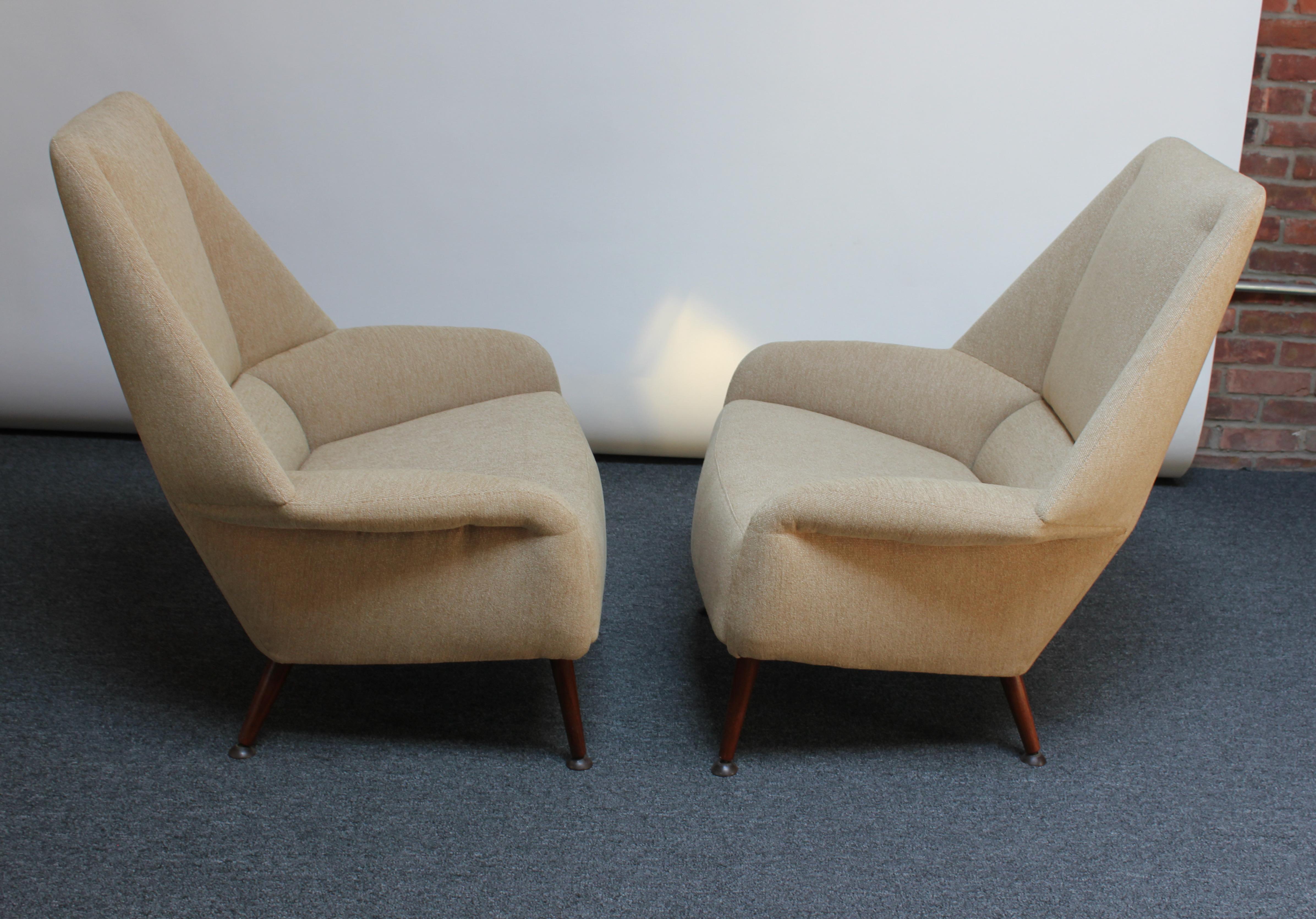 Pair of Ernest Race Flamingo Lounge Chairs and Ottoman 2