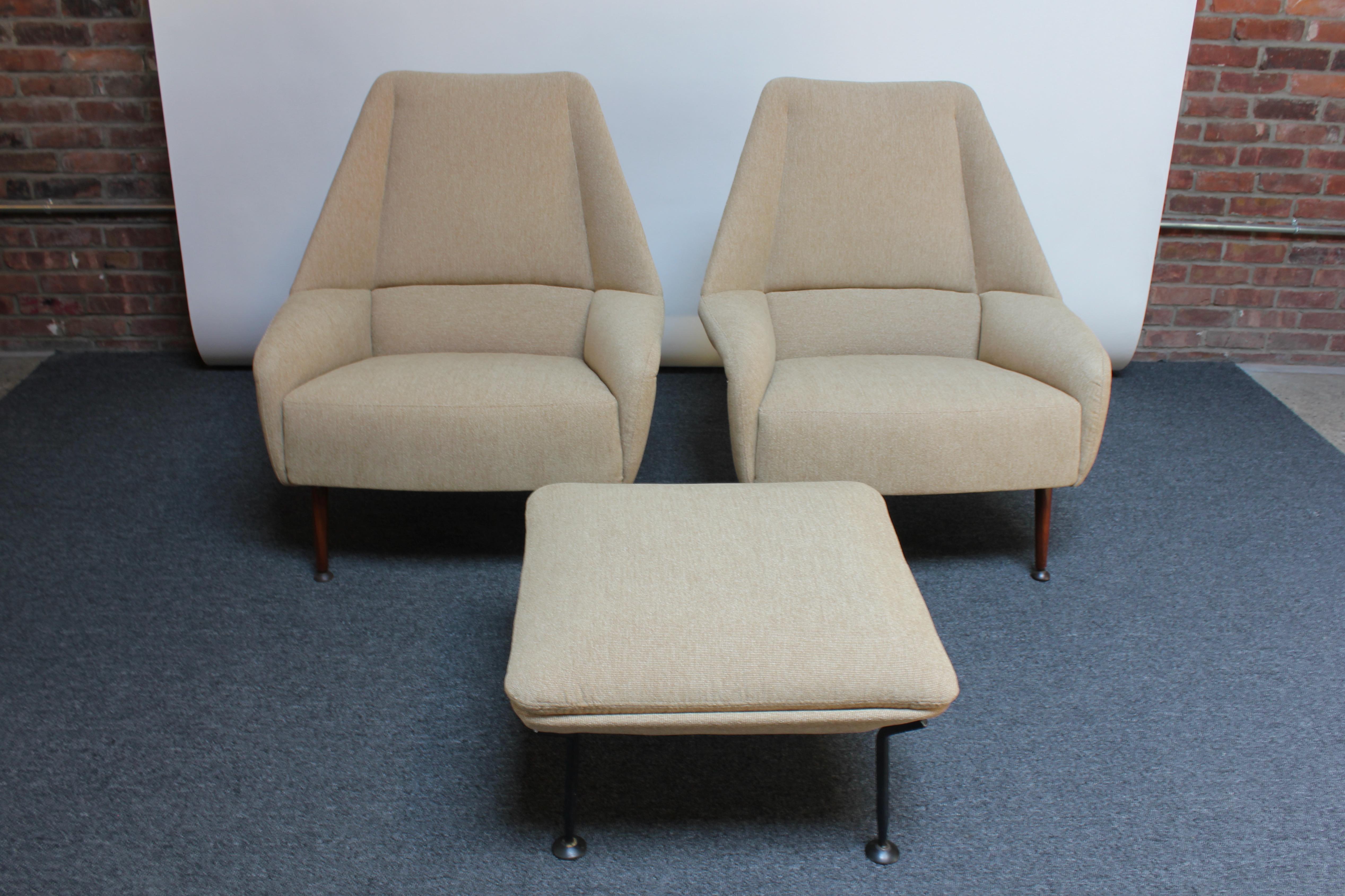 Mid-Century Modern Pair of Ernest Race Flamingo Lounge Chairs and Ottoman