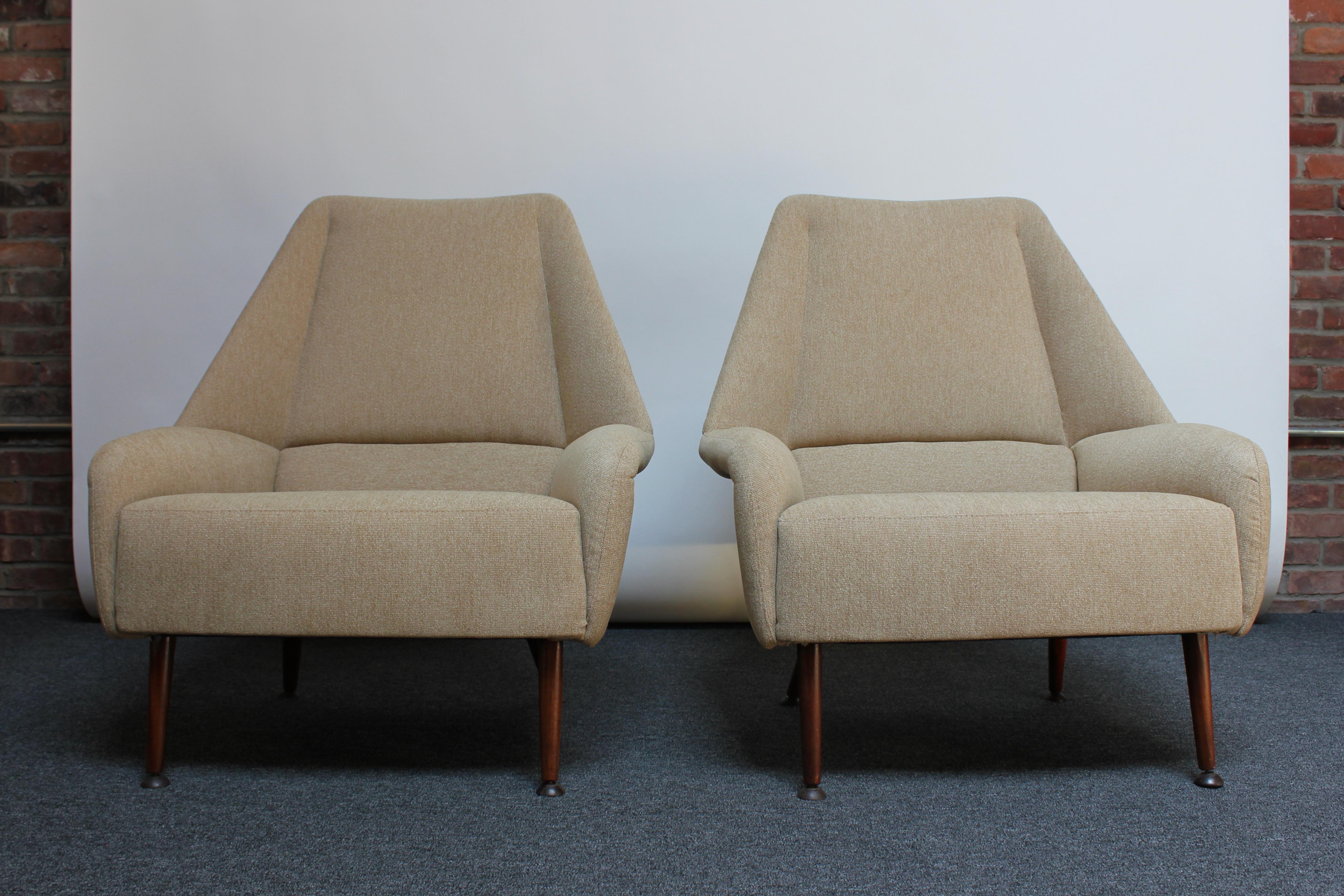 English Pair of Ernest Race Flamingo Lounge Chairs and Ottoman