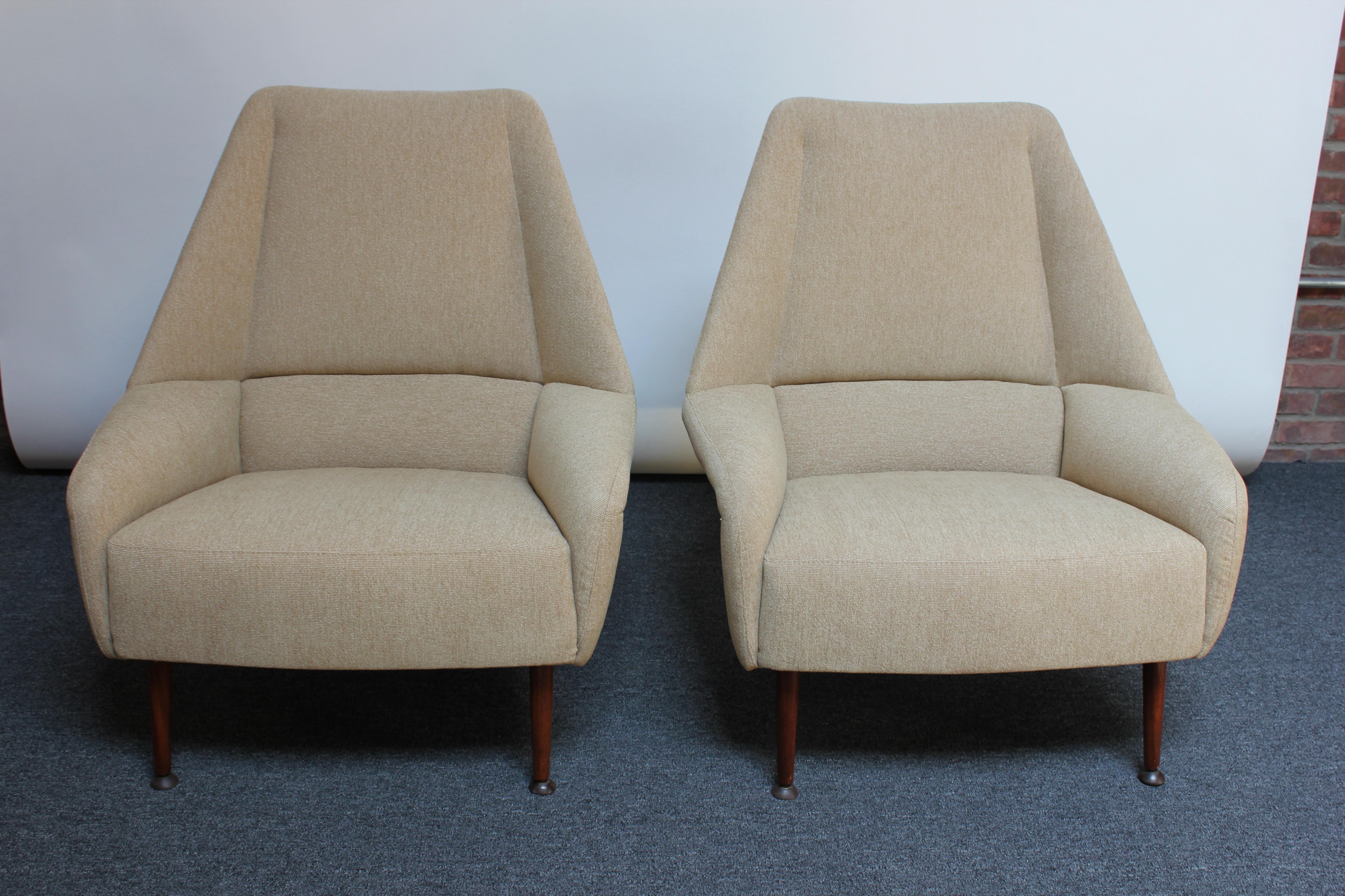 Enameled Pair of Ernest Race Flamingo Lounge Chairs and Ottoman
