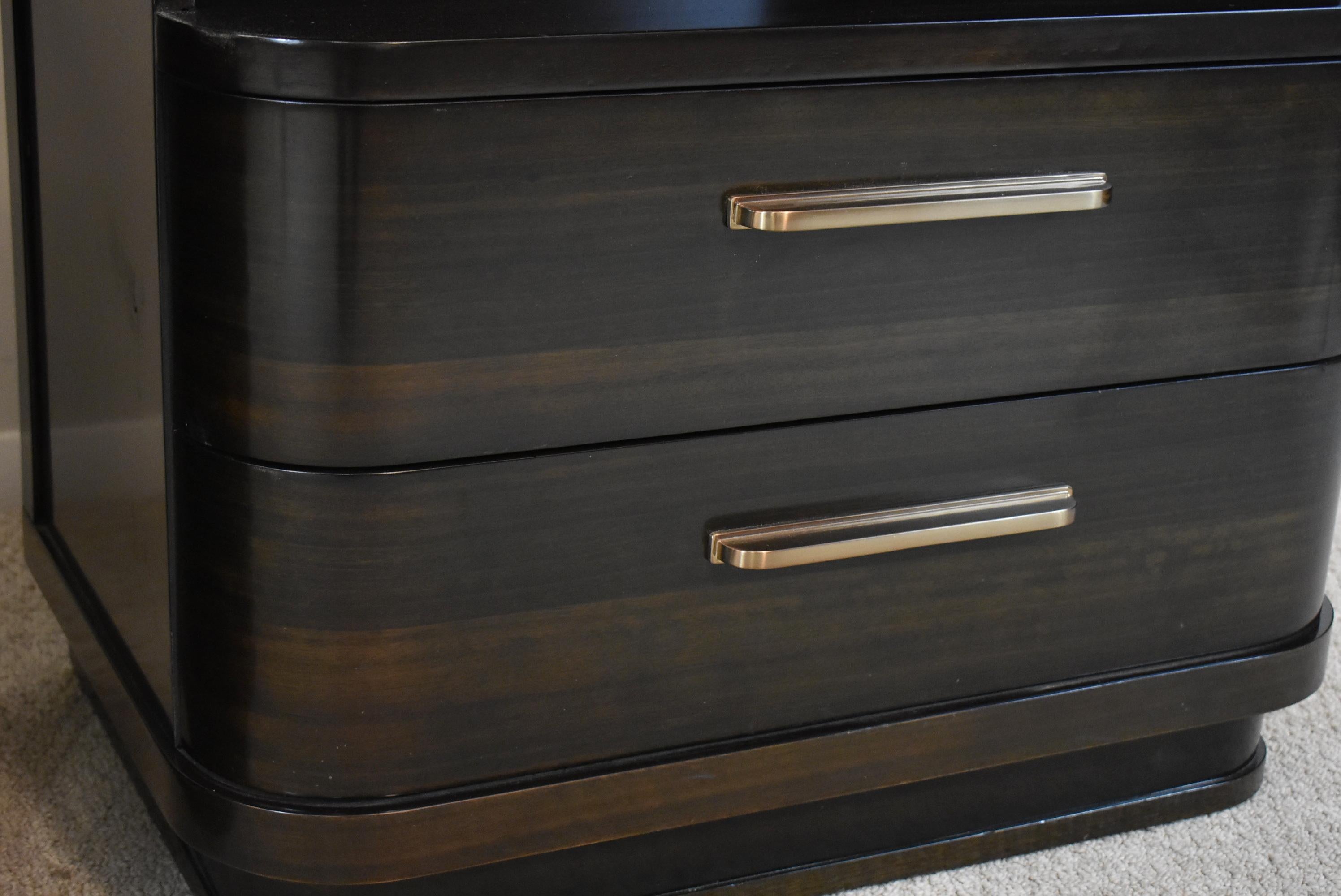 Mahogany Pair of Espresso Finish Caracole Streamline Nightstands For Sale