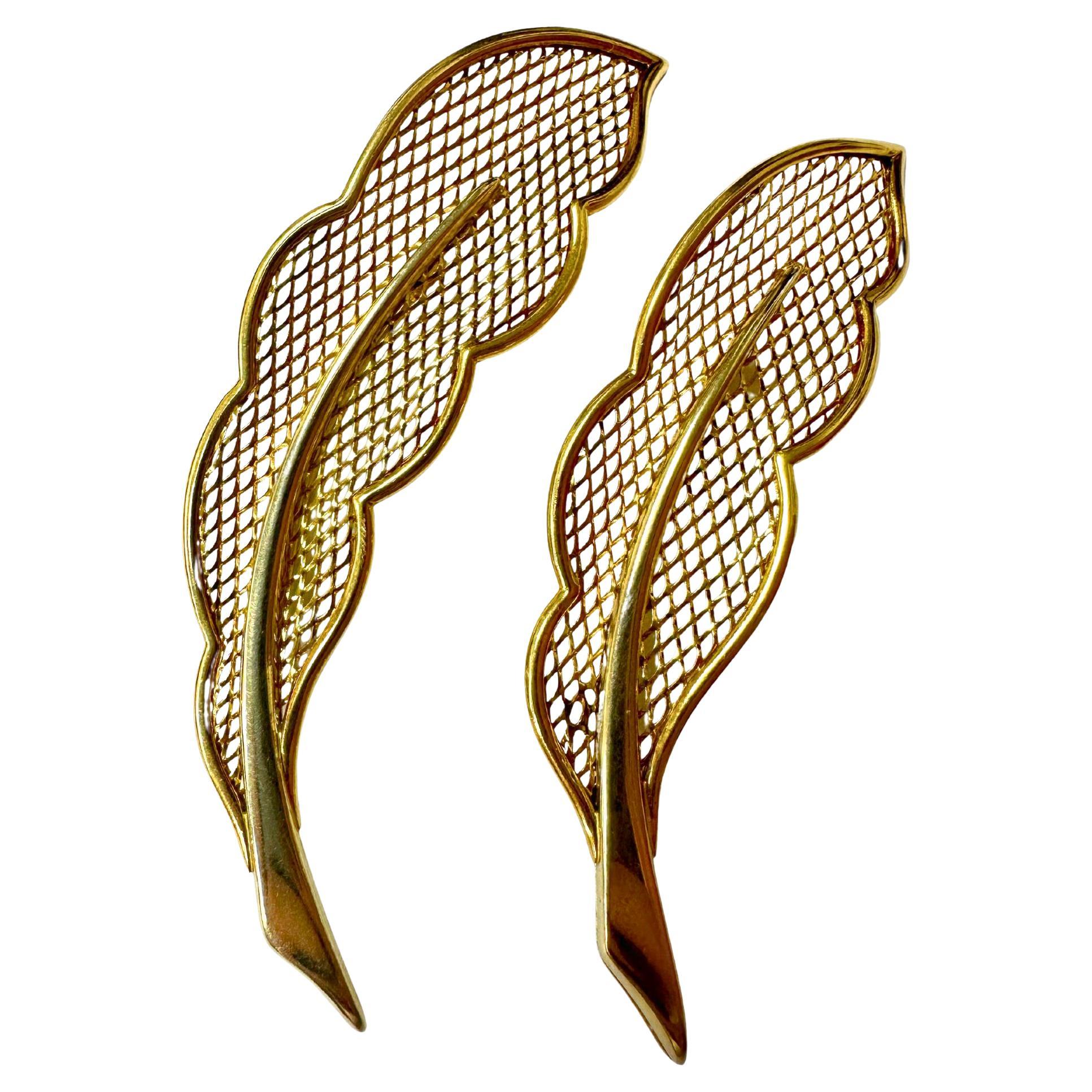 Pair of Estate 18k Van Cleef and Arpels Feather Brooches For Sale