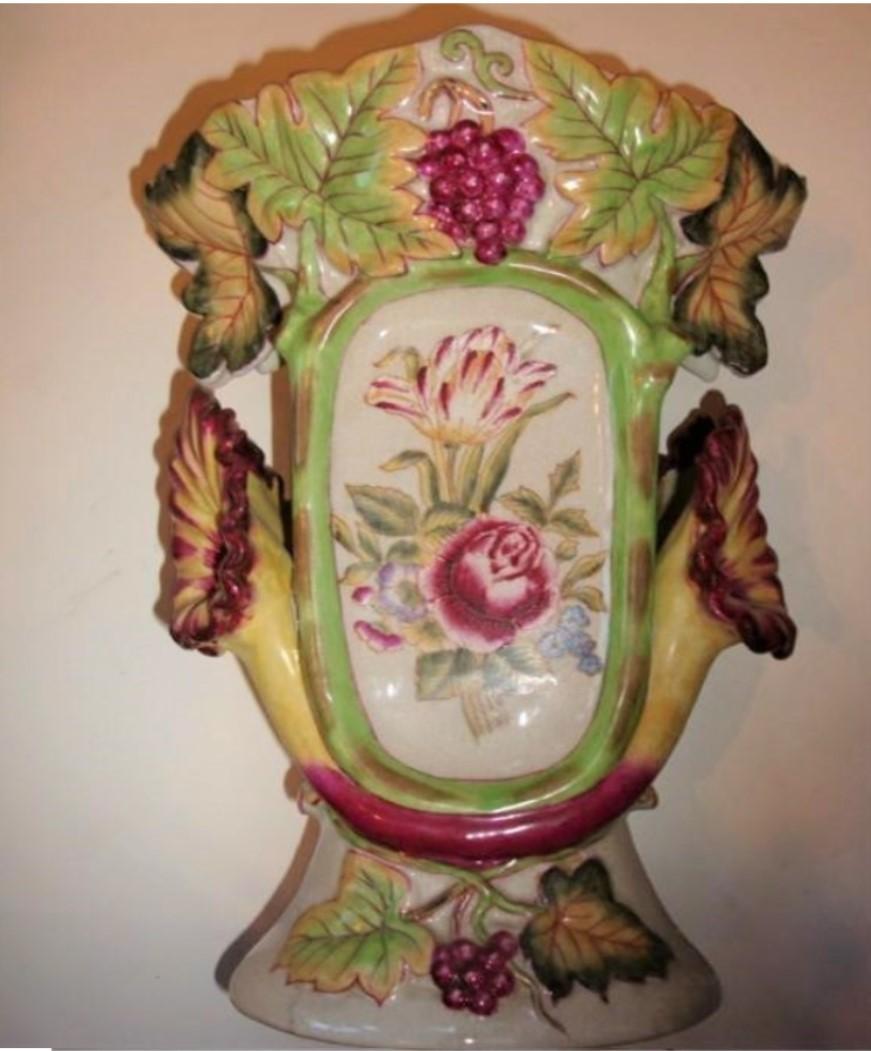 Pair of Estate Handpainted Grape Leaf Floral Centerpiece Vases In Good Condition For Sale In New York, NY