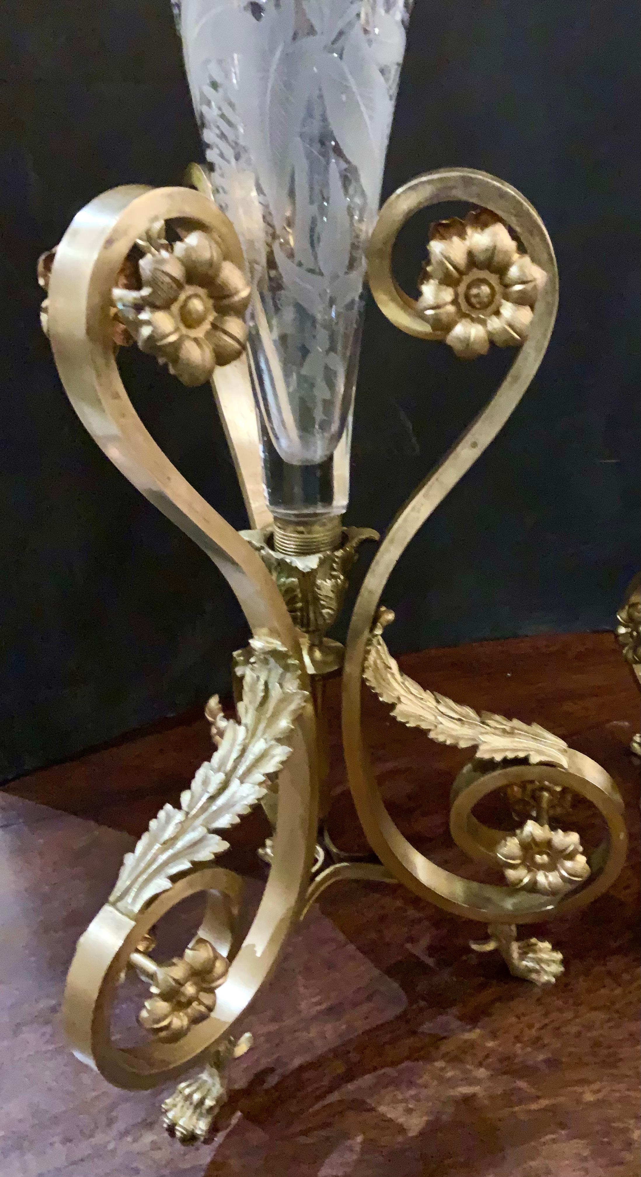Coppia di guarnizioni in vetro acidato e bronzo dore In condizioni ottime in vendita a Houston, TX