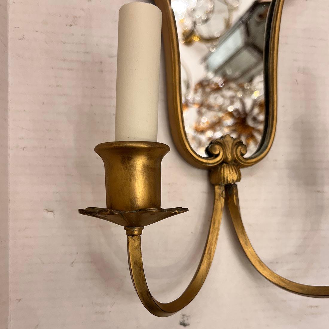 Specchio Coppia di lampade a specchio incise in vendita