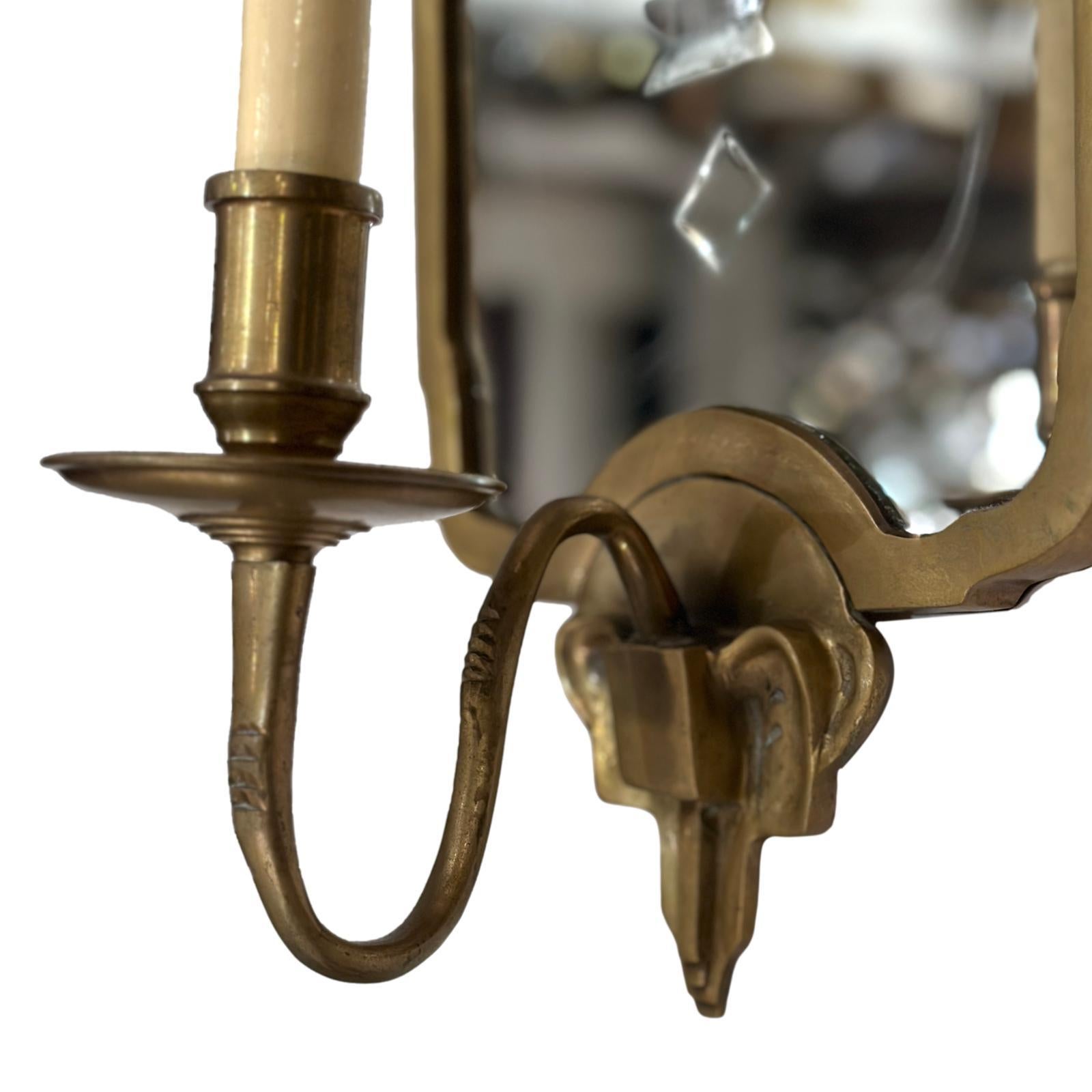 Pair of Etched Mirrored Sconces In Good Condition For Sale In New York, NY