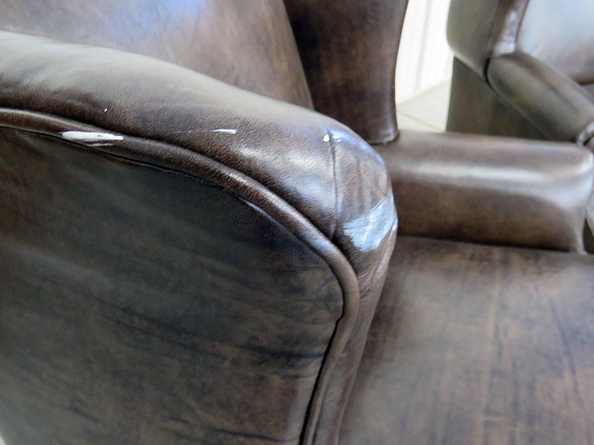 20th Century Pair of Ethan Allen Leather Wingback Chairs