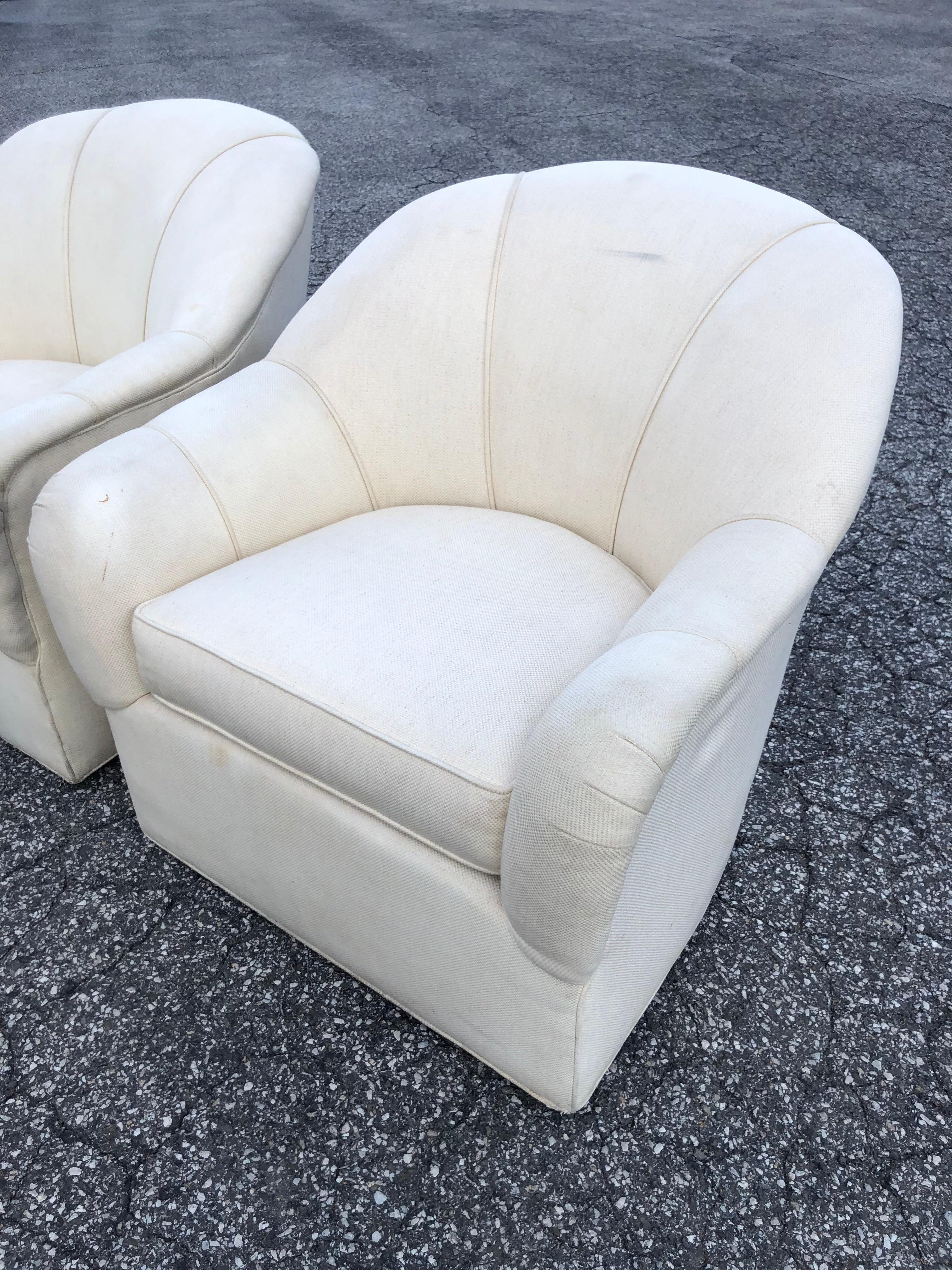 Pair of Ethan Allen Linen Swivel Club Chairs In Good Condition In Redding, CT