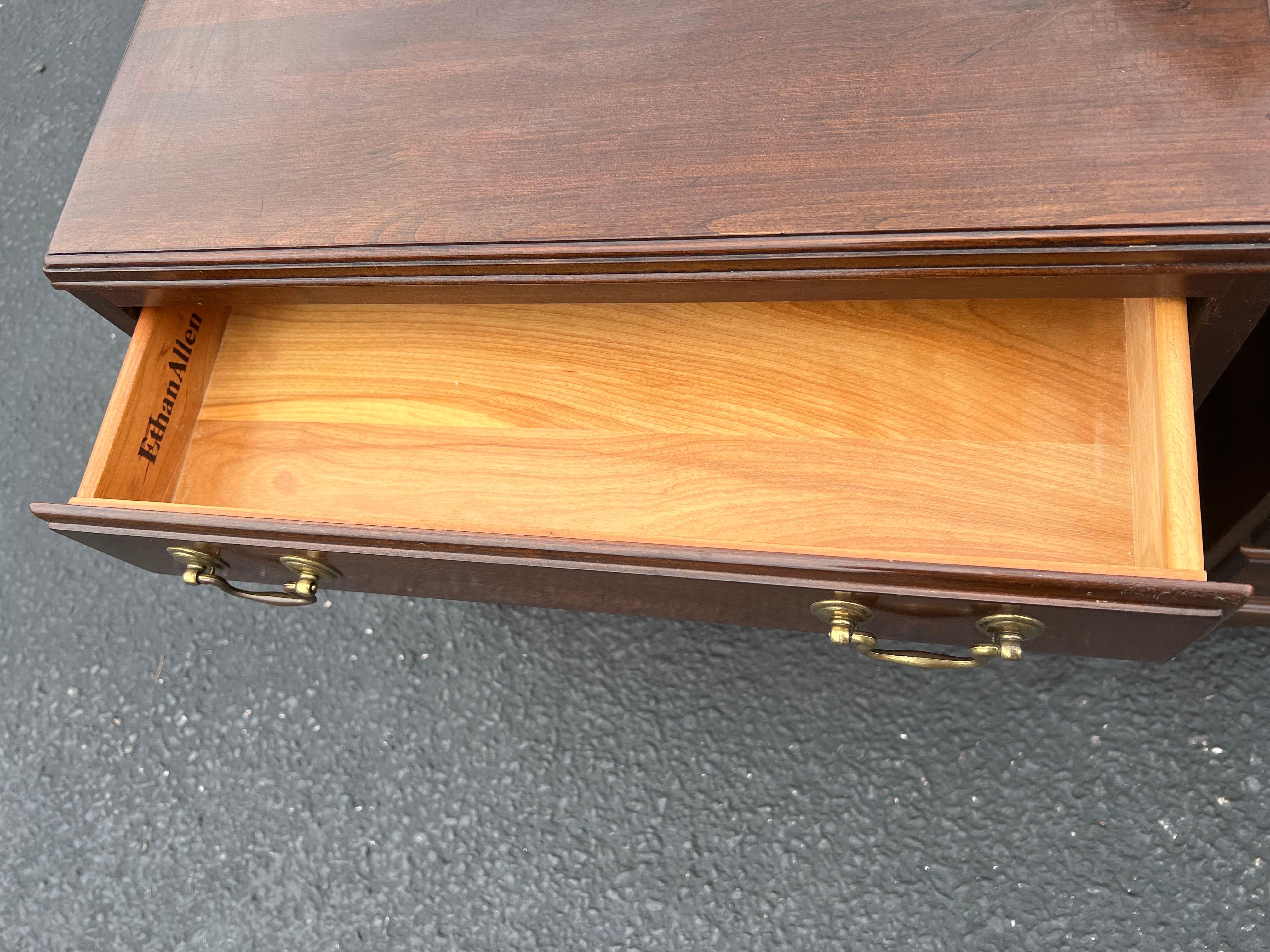 Pair of Ethan Allen Nightstands or End Tables 11