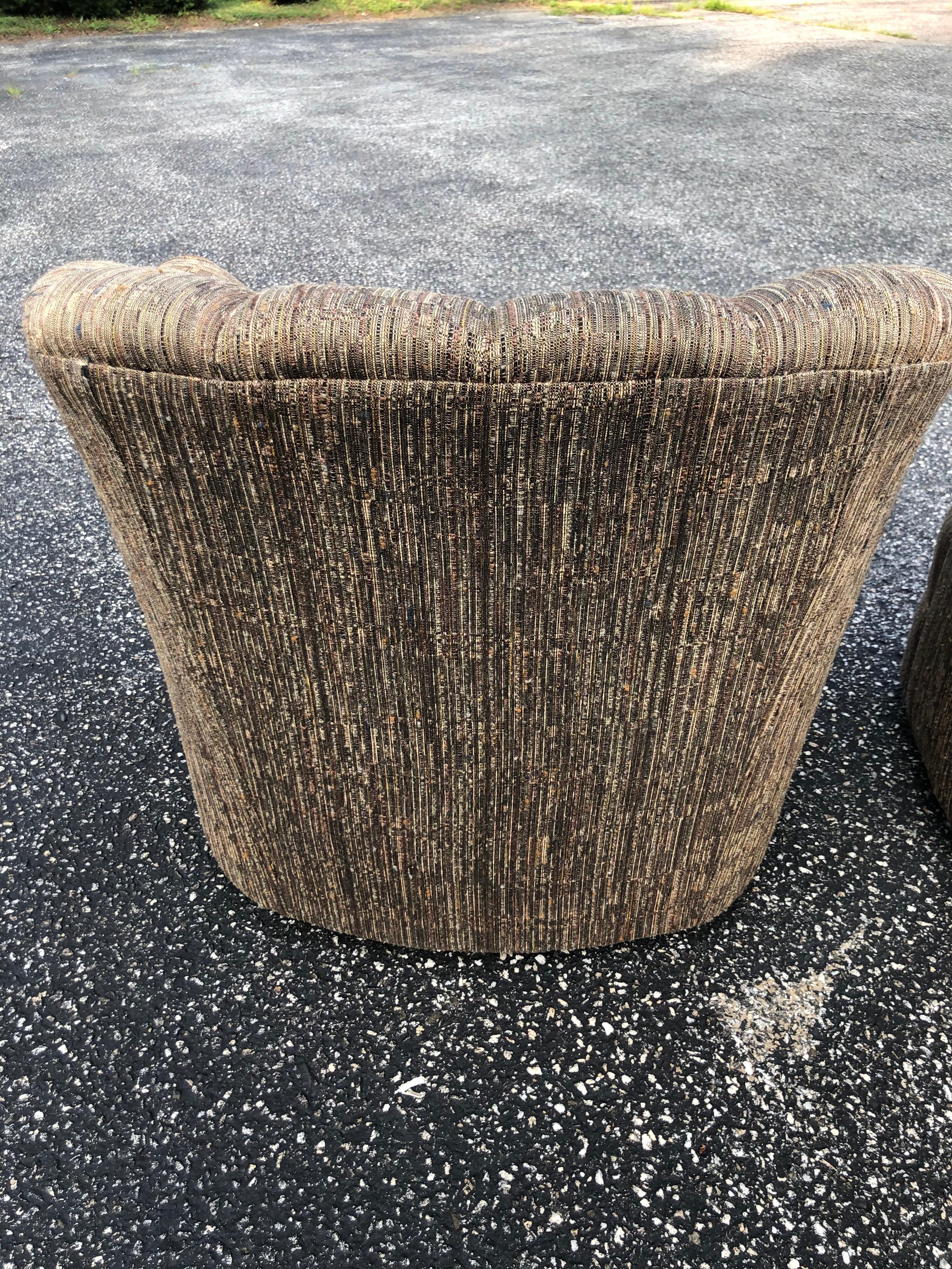 Paire de chaises pivotantes en gris A Silver texturé 3