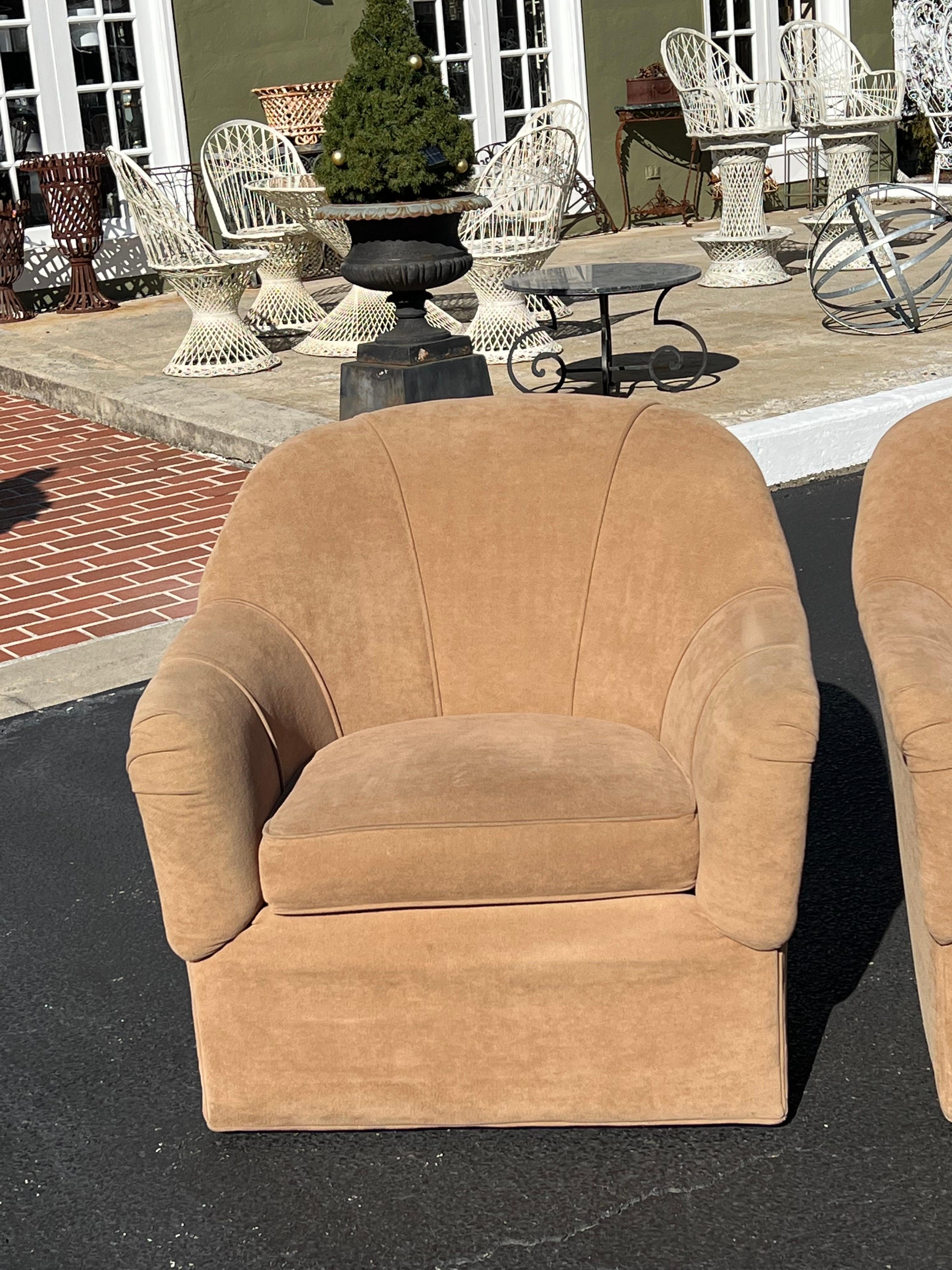 Pair of Ethan Allen Swivel Chairs 4