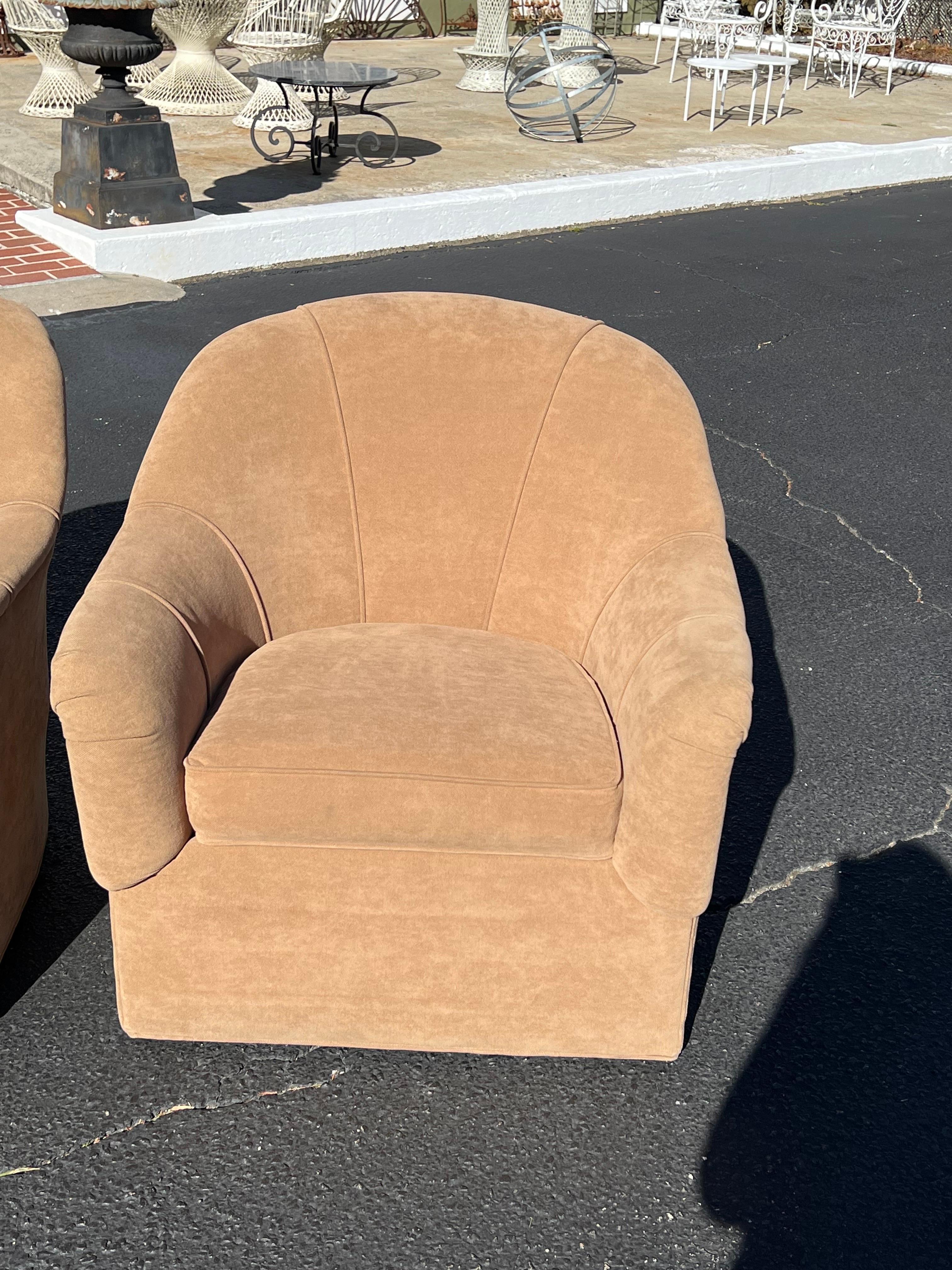 Pair of Ethan Allen Swivel Chairs 6
