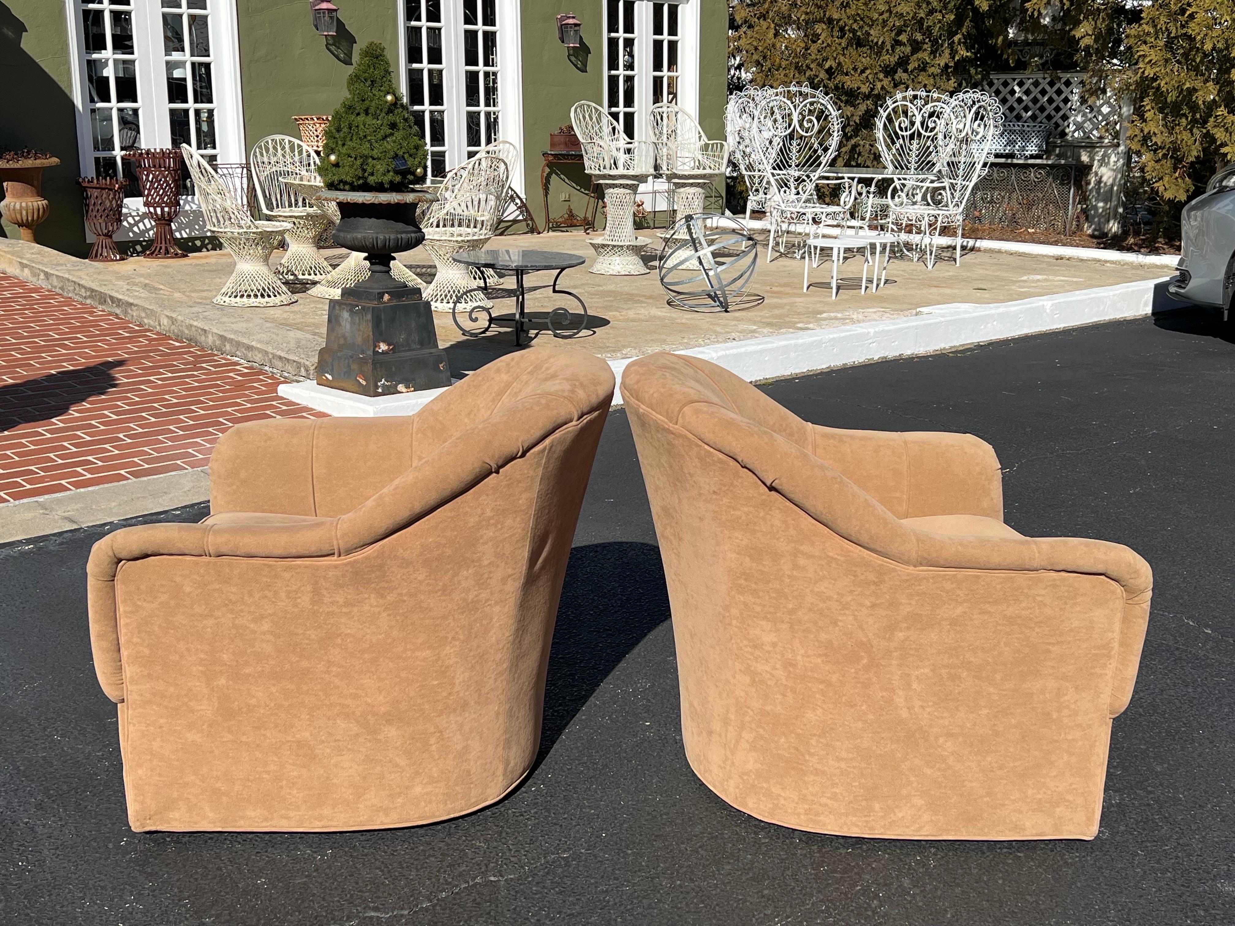Pair of Ethan Allen Swivel Chairs In Good Condition In Redding, CT