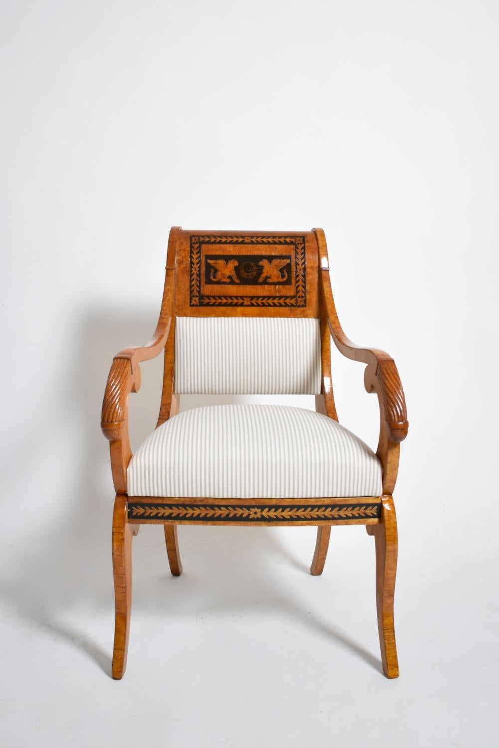 Pair of etruscan armchairs, XIXth c. In condizioni ottime in vendita a Lisboa, PT