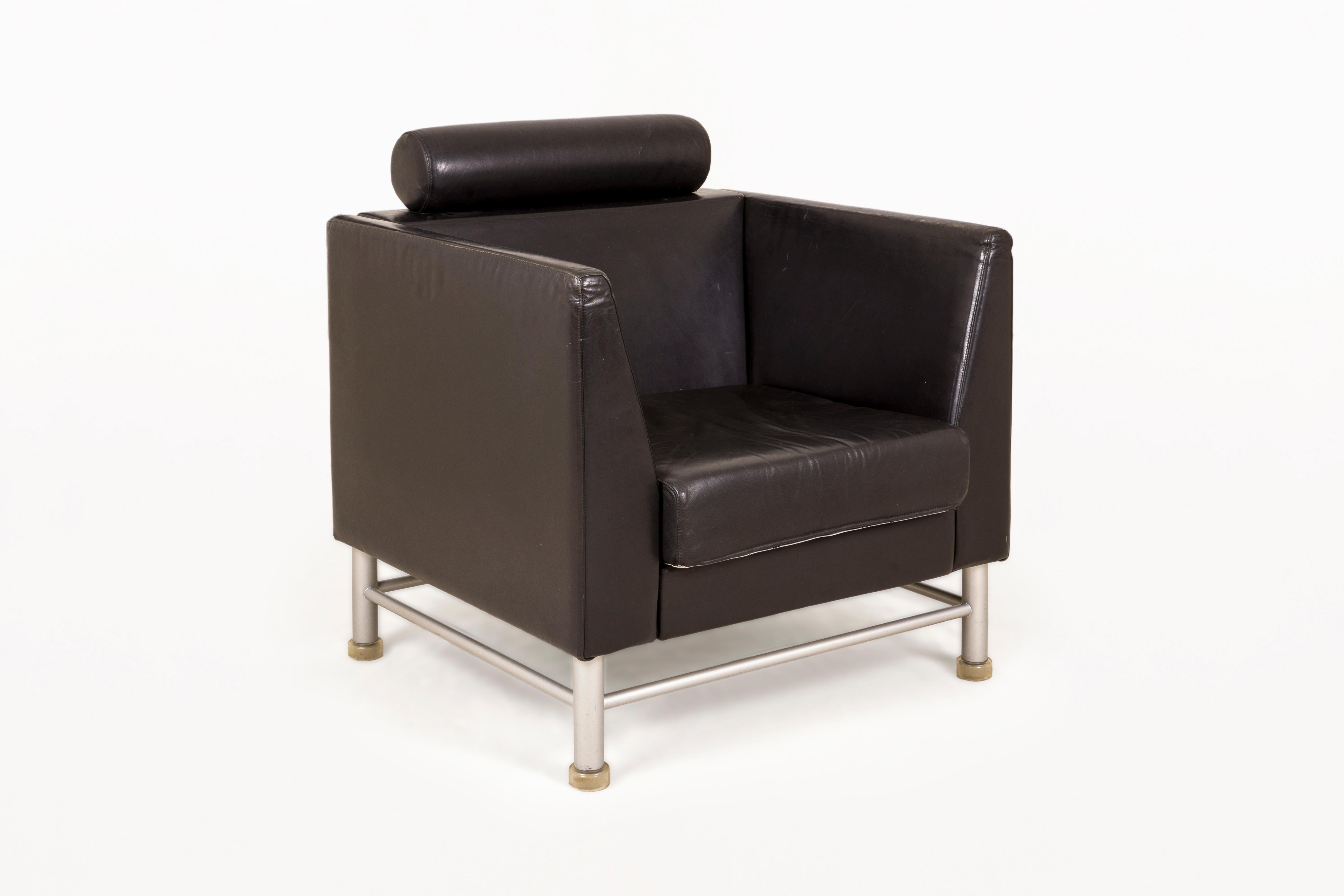 Post-Modern Pair of Ettore Sottsass East Side Armchair for Knoll, circa 1980, Italy For Sale