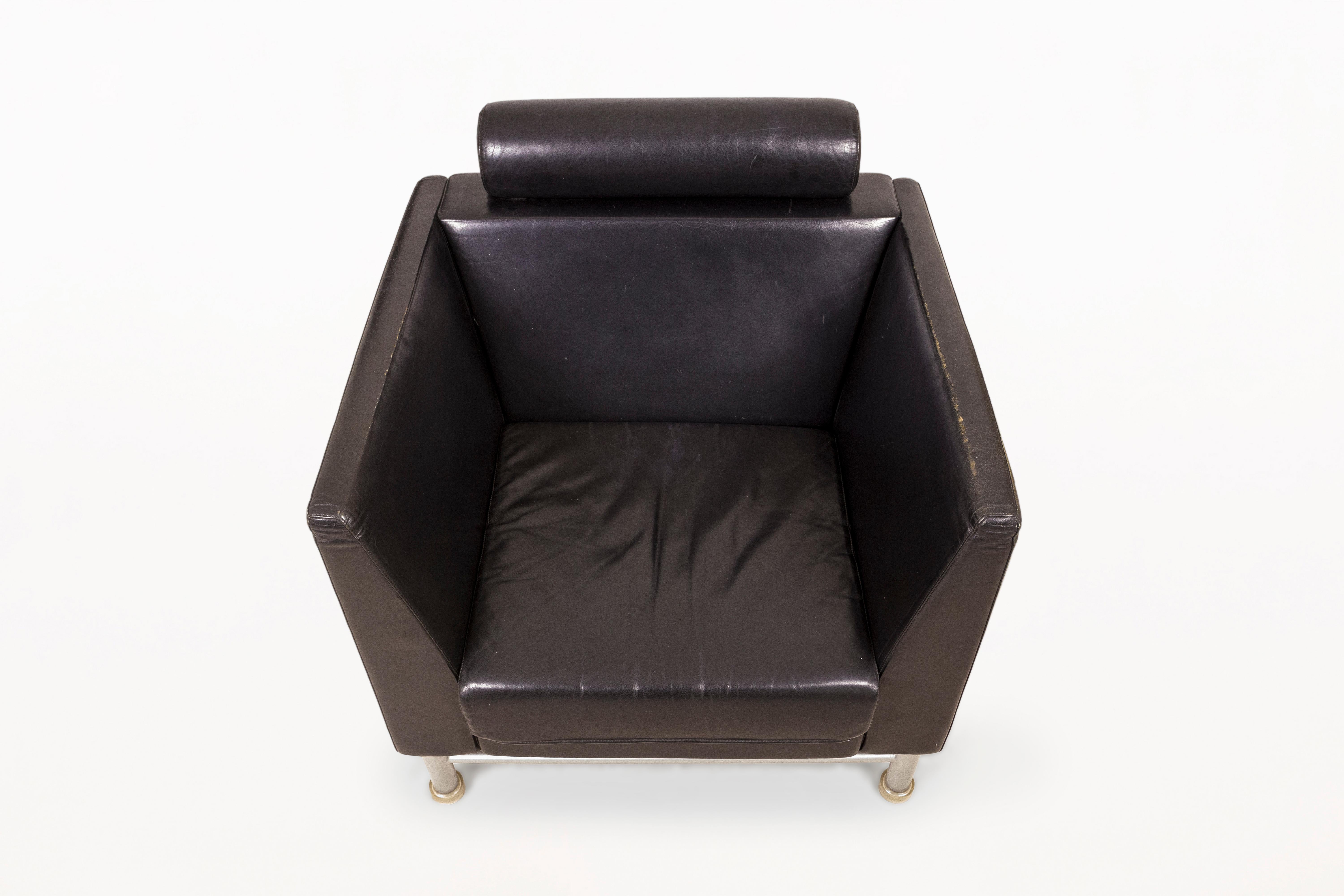 Pair of Ettore Sottsass East Side Armchair for Knoll, circa 1980, Italy In Good Condition For Sale In Girona, Spain