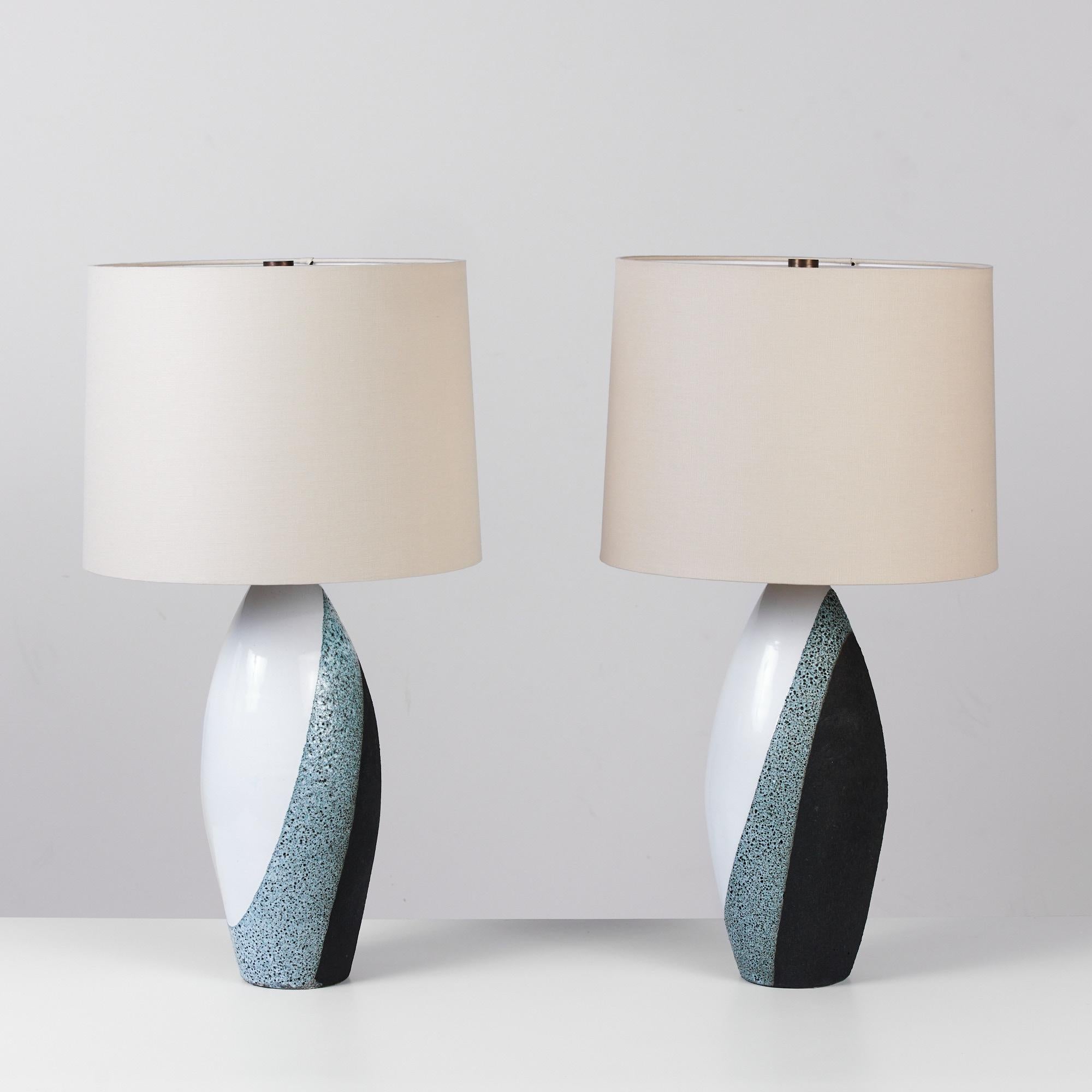 Pair of Ettore Sottsass for Bitossi Glazed Ceramic Lamps In Excellent Condition For Sale In Los Angeles, CA
