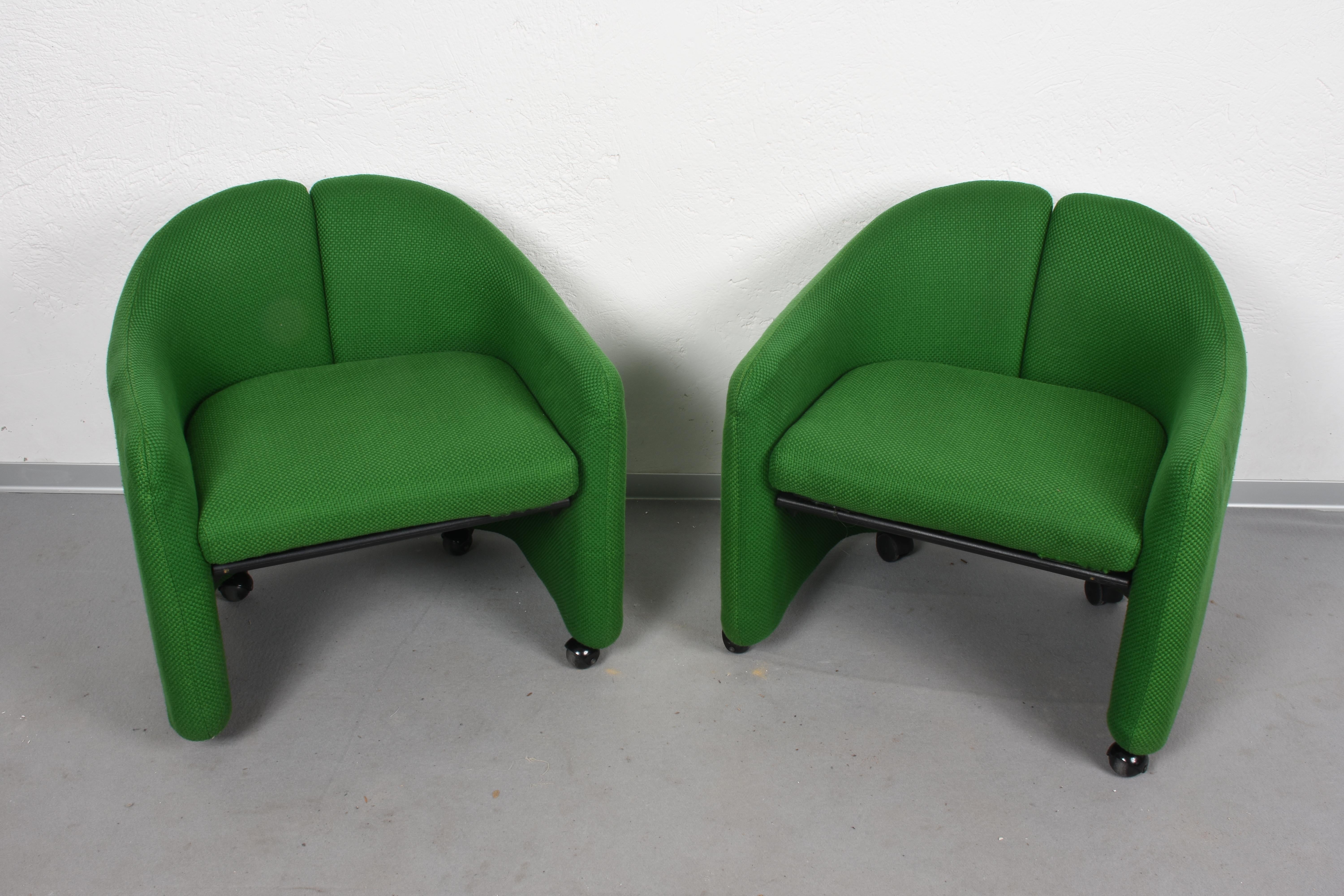 Mid-Century Modern Pair of Eugenio Gerli Midcentury Green Fabric Italian Armchairs, Tecno 1960s