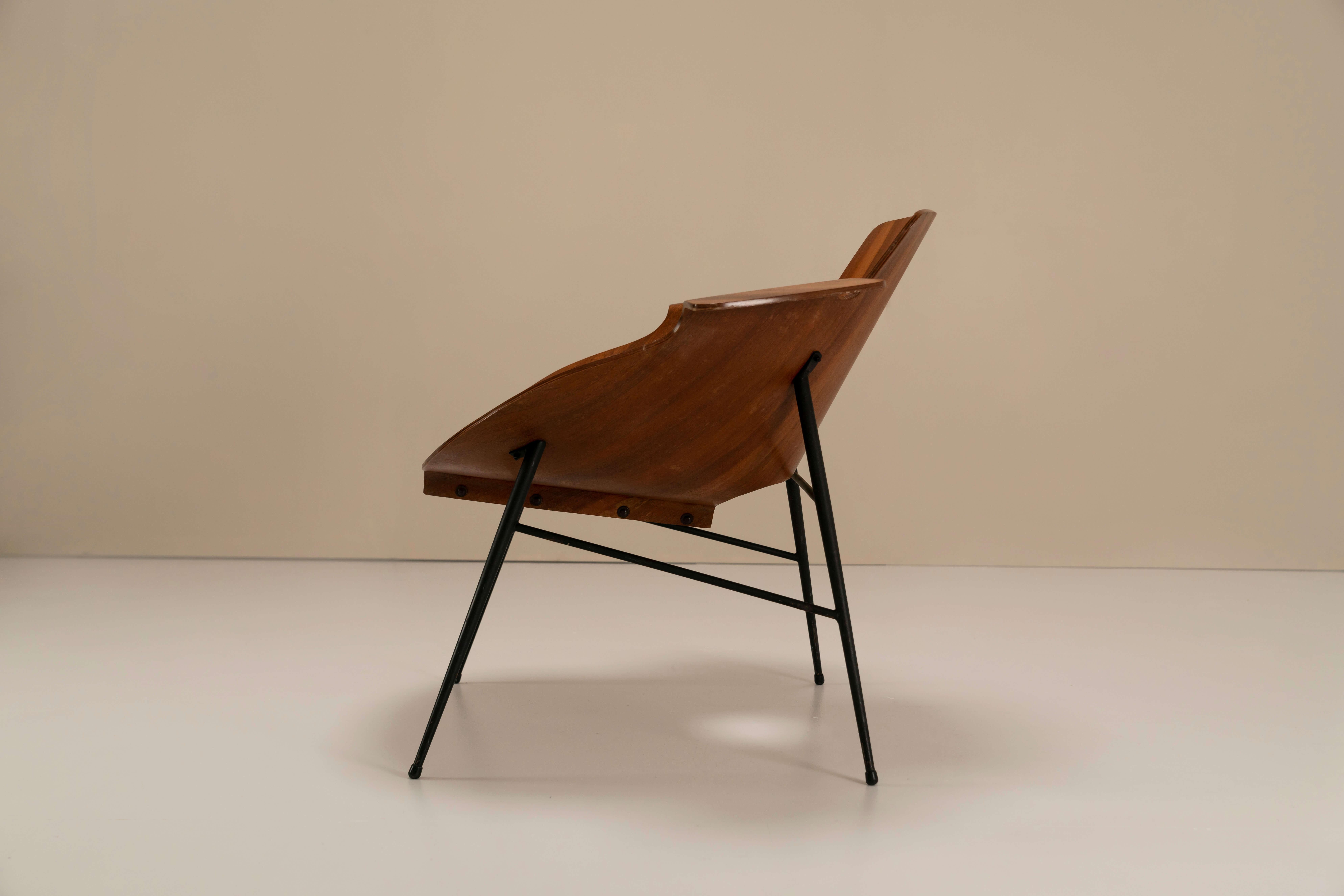 Paire de chaises longues Eugenio Gerli modèle 126 Società Compensati Curvi, Italie Bon état - En vente à Hellouw, NL