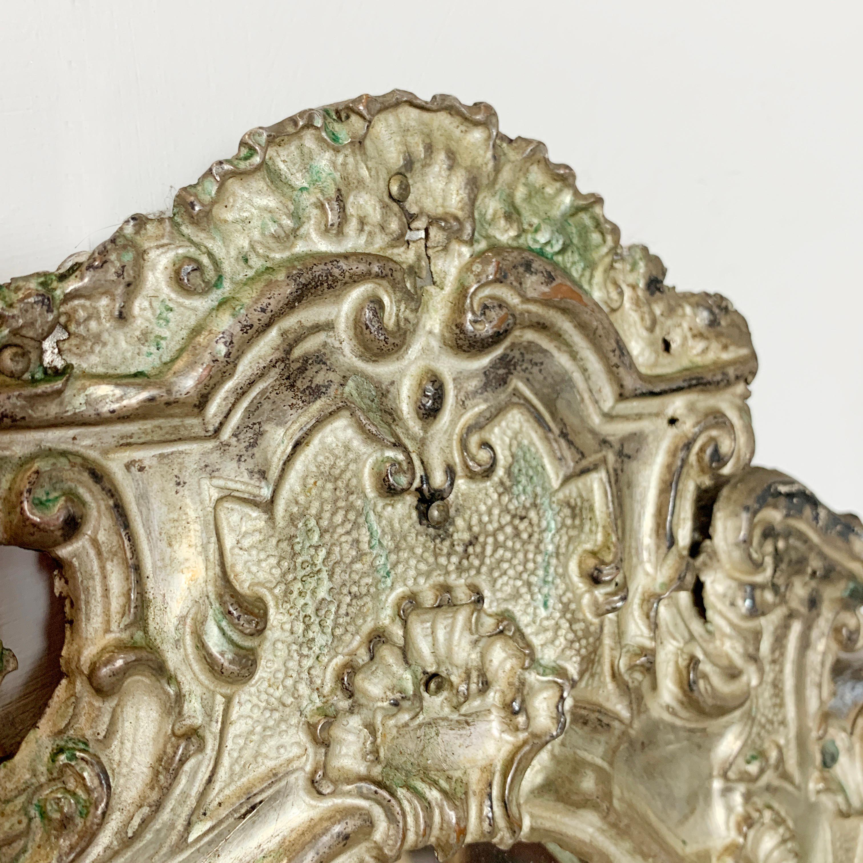 Paar europäische versilberte Barockspiegel aus dem 18. (Versilberung) im Angebot