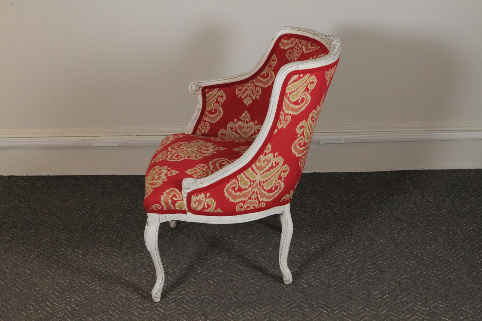 Pair of European Asymmetrical Style Accent Chairs with New Red and White Fabric In Good Condition In Lambertville, NJ
