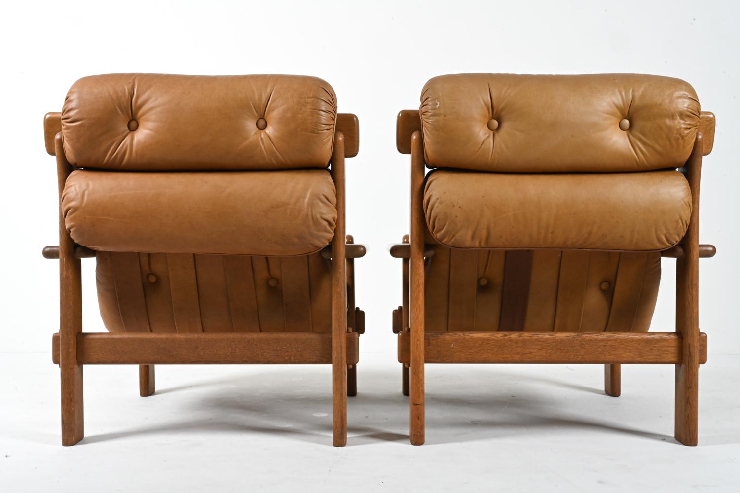 Paire de fauteuils brutalistes européens en chêne et cuir, vers 1970 en vente 7