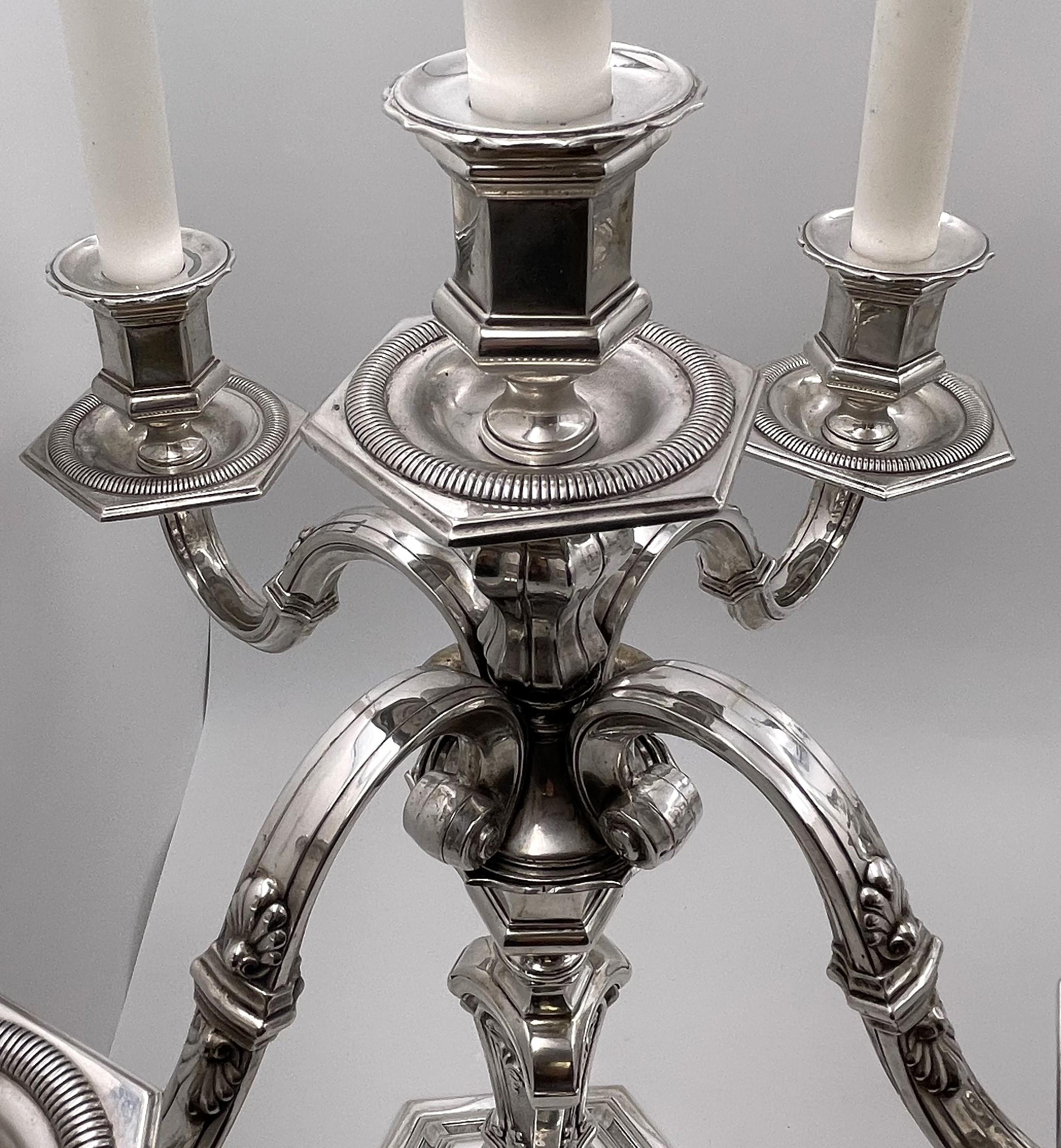 Coppia di candelabri europei continentali a 5 luci Fine XIX/inizio XX secolo. in vendita 1