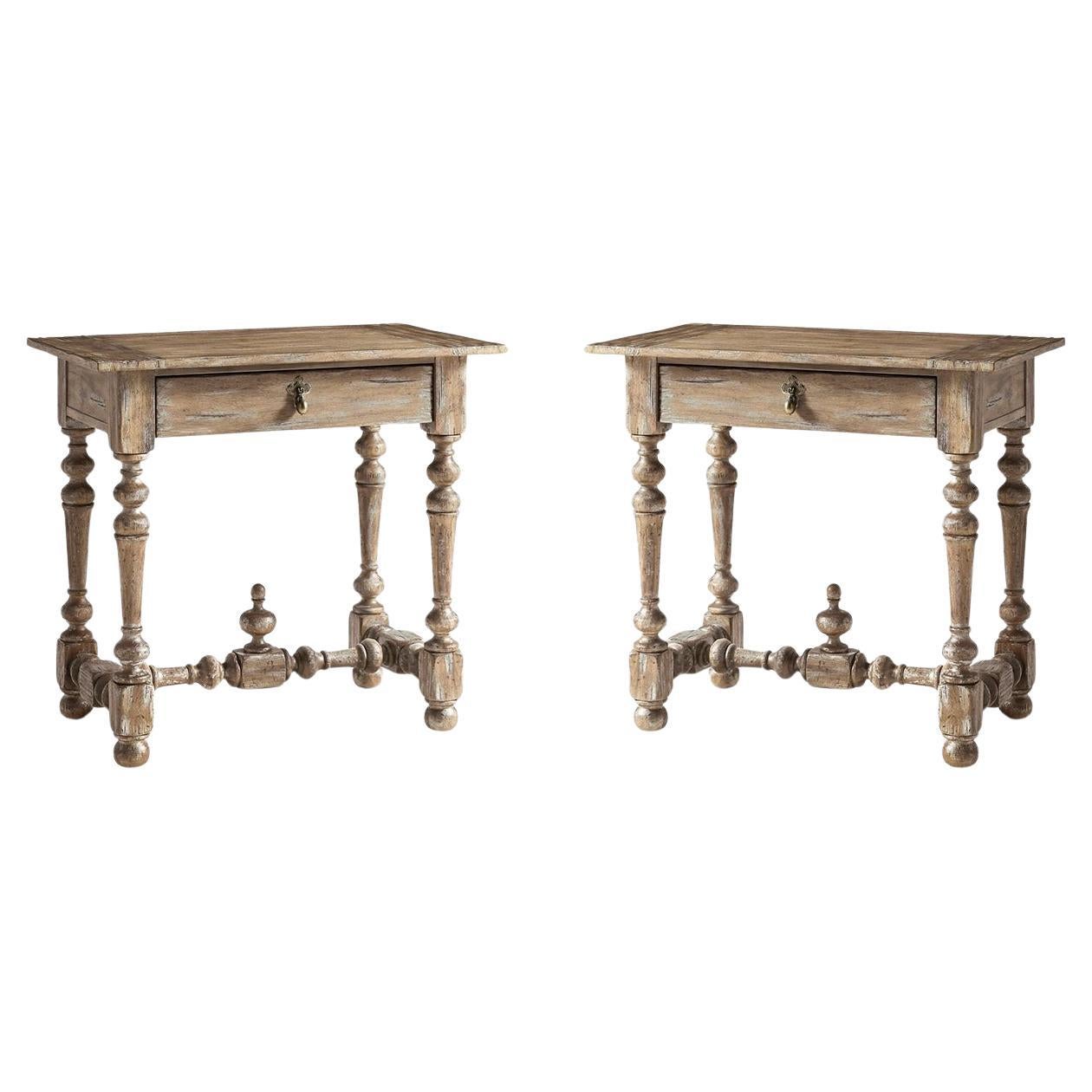 Pair of European Farmhouse Turned Leg Nightstands im Angebot