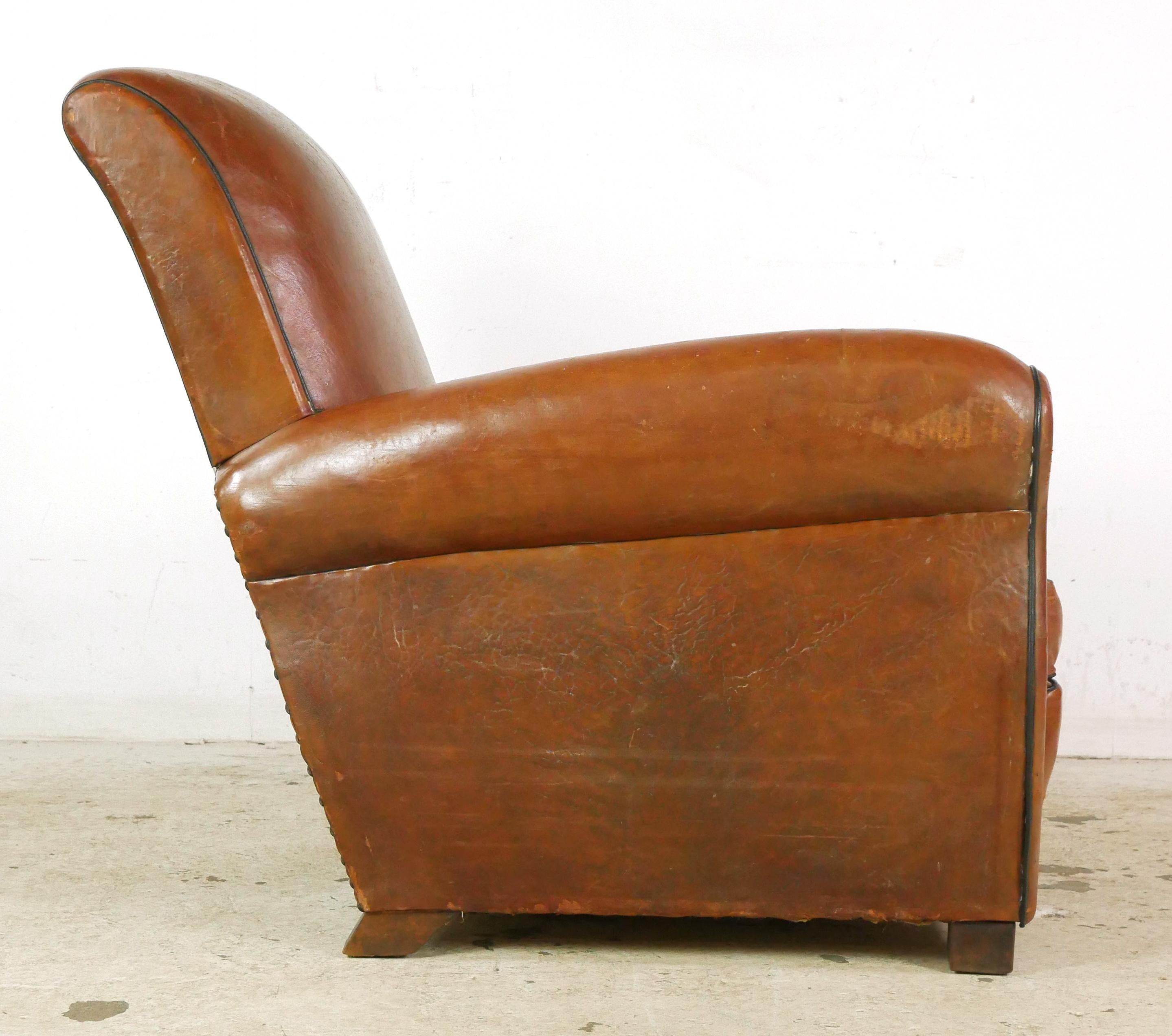Pair of European French Brown Leather Club Chairs For Sale 4