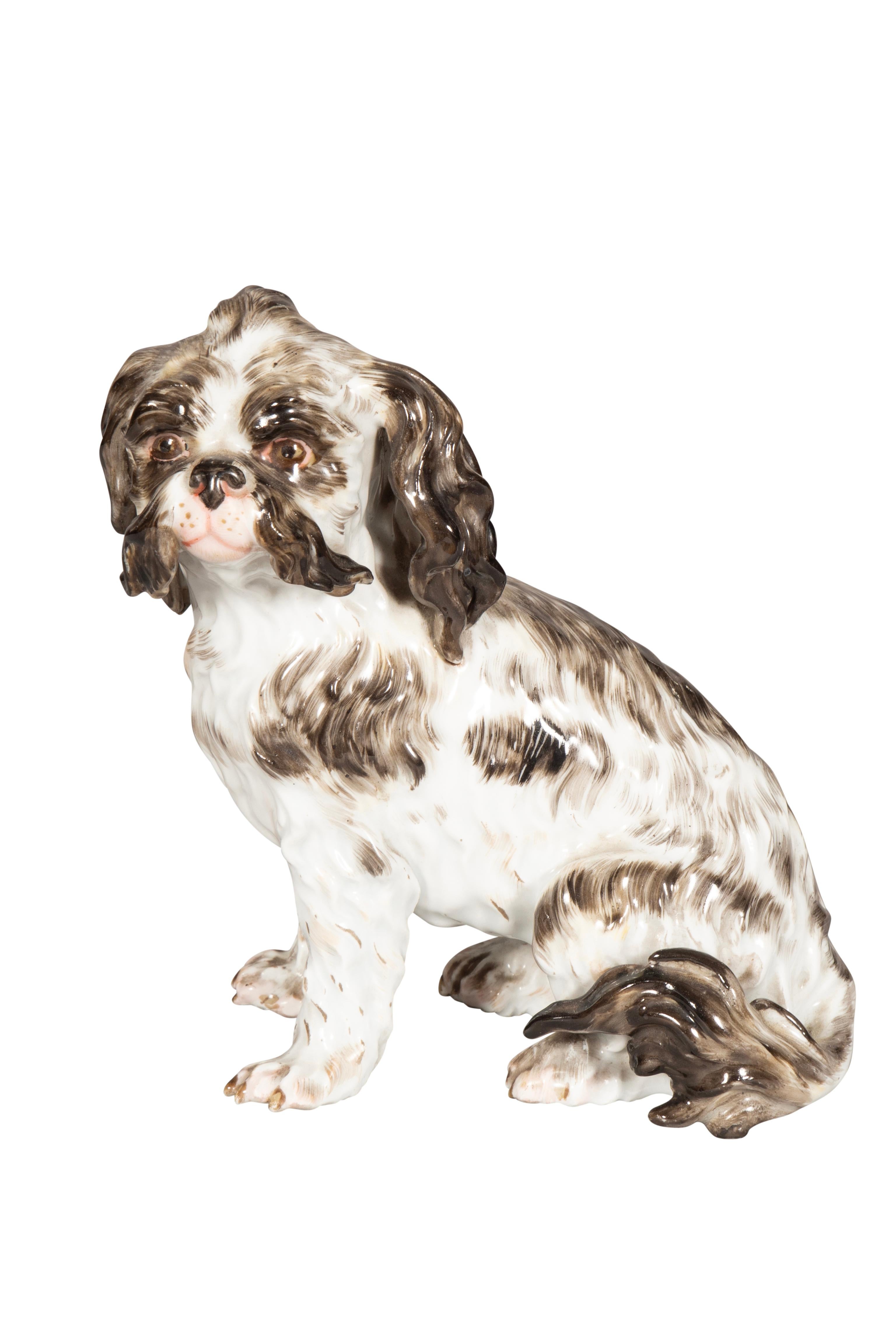 Pareja De Figuras De Porcelana Europea De Spaniels en venta 5