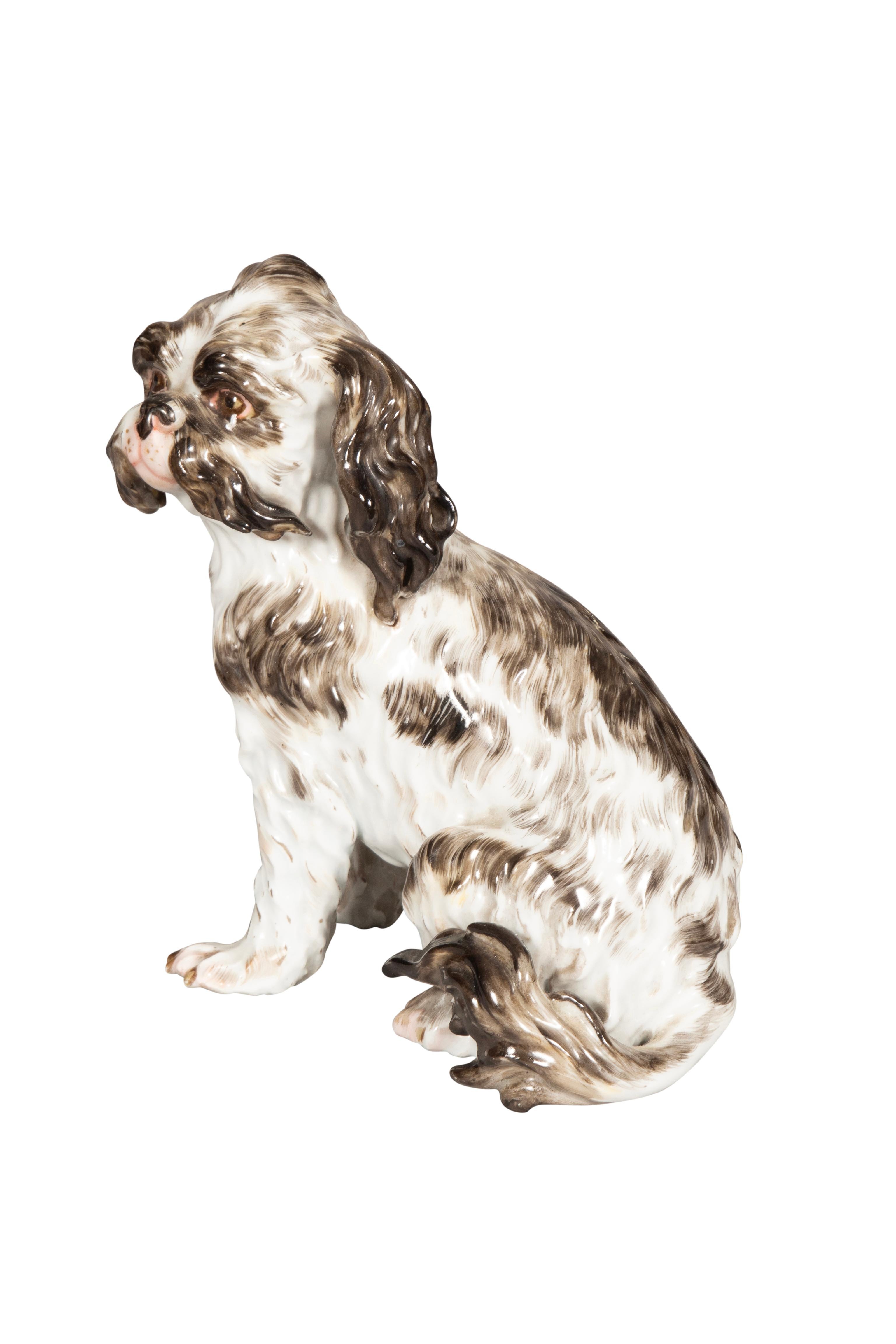 Pareja De Figuras De Porcelana Europea De Spaniels en venta 13