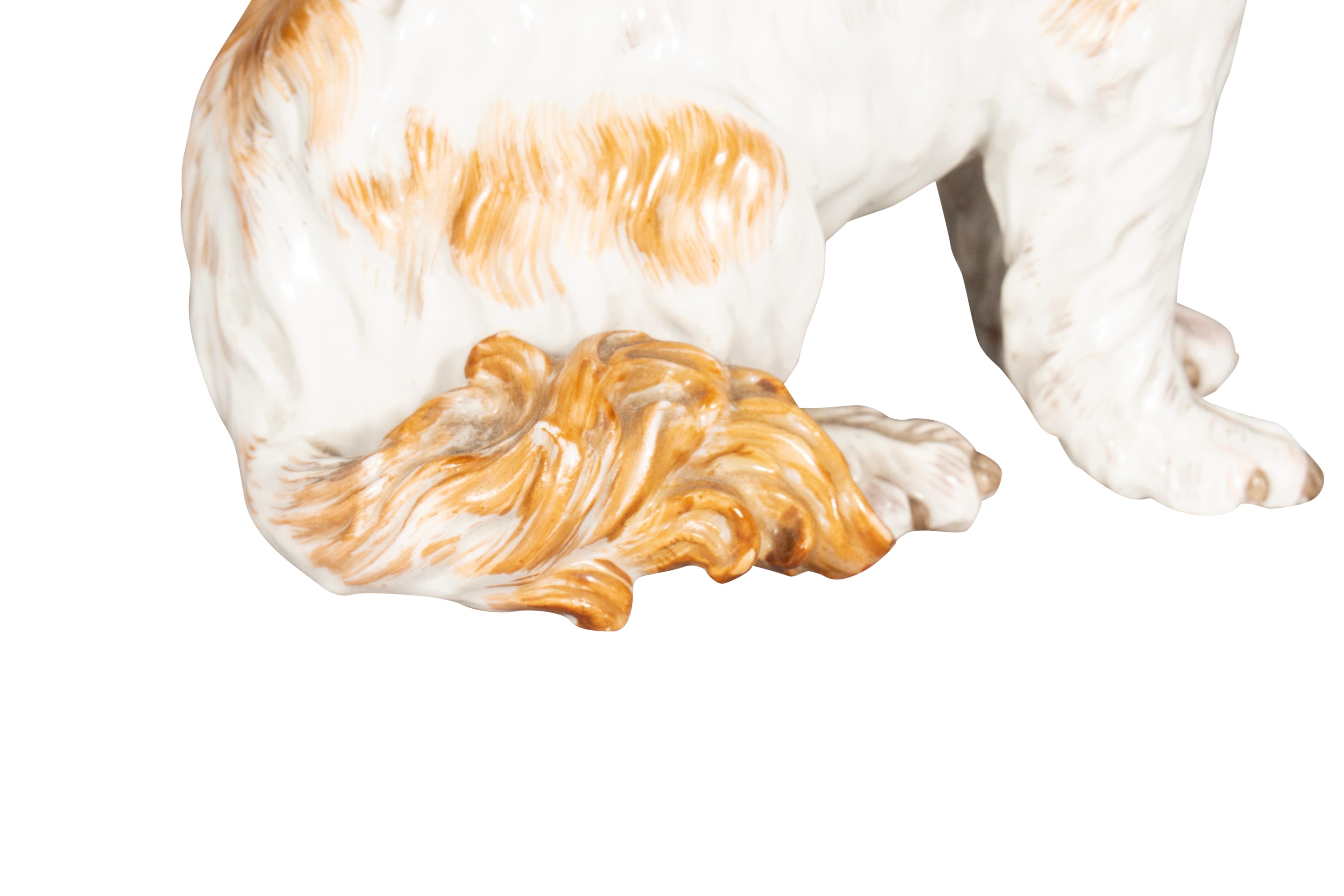 Pareja De Figuras De Porcelana Europea De Spaniels en venta 3