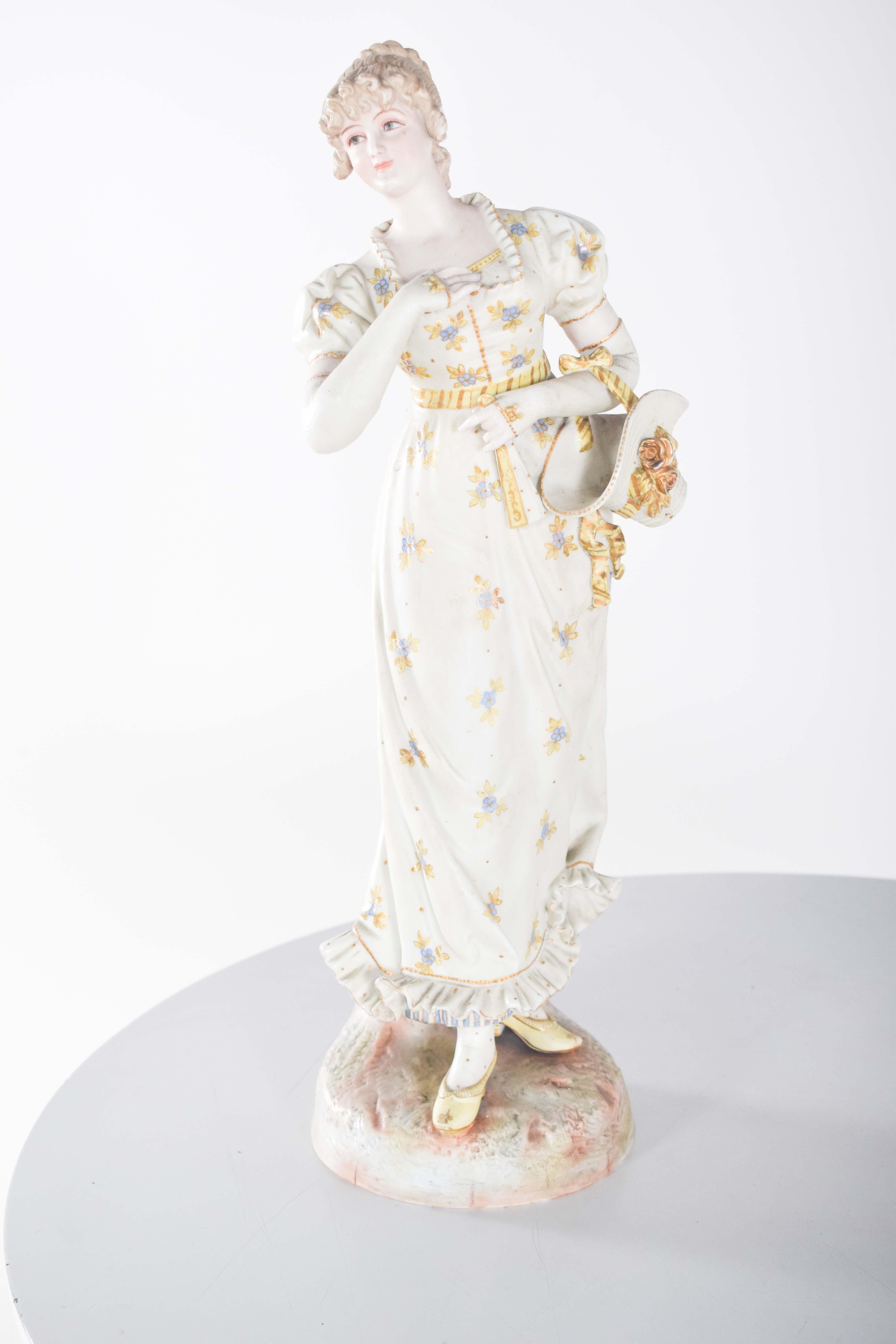 XX secolo Coppia di statuette europee in porcellana in vendita