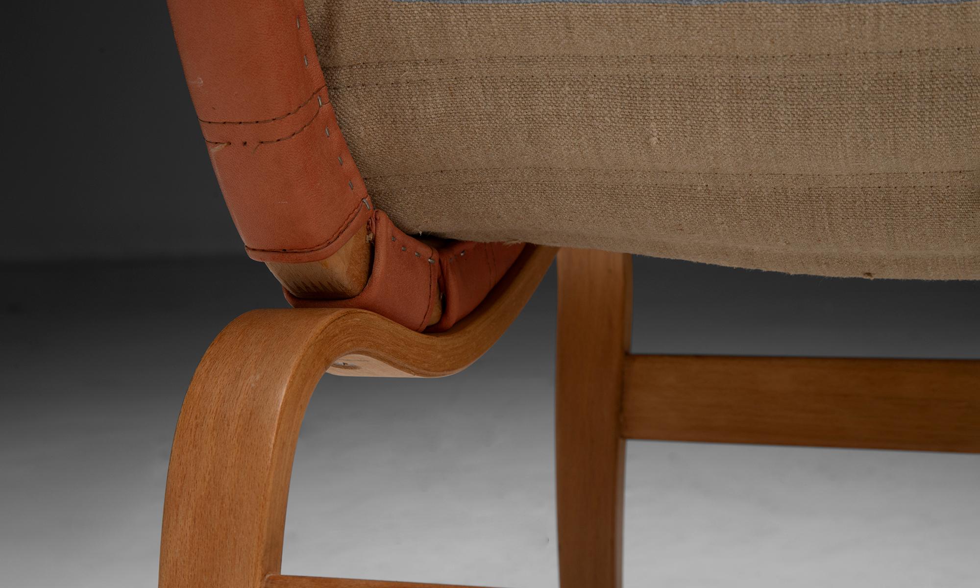 Pair of Eva Chairs by Bruno Mathsson, Sweden circa 1970 In Good Condition For Sale In Culver City, CA