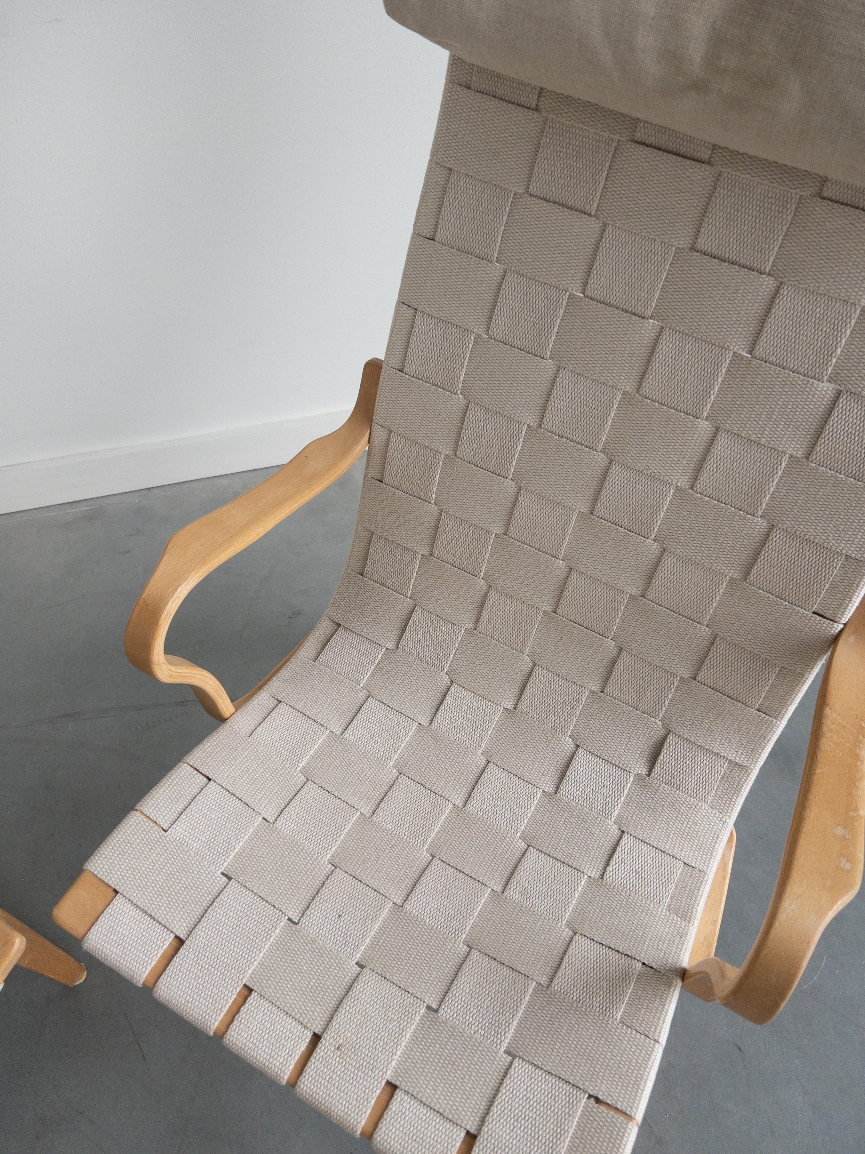 Pair of 'Eva' Easy Lounge Chairs by Bruno Mathsson In Good Condition In New York, NY