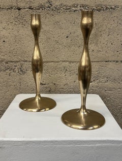 Paire de chandeliers en bronze d'Eva Ziesel