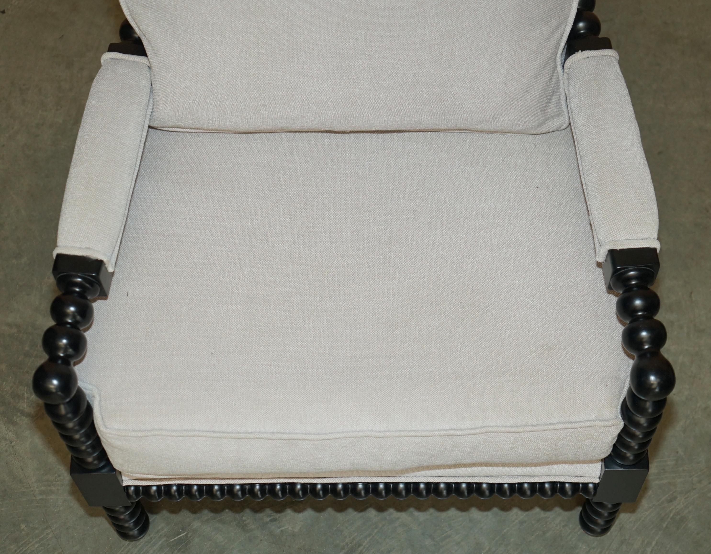 Pärchen von EX DISPLAY bequem geschnitzt BOBBIN FRAME VICTORIAN STYLE ARMCHAIRs (Handgefertigt) im Angebot