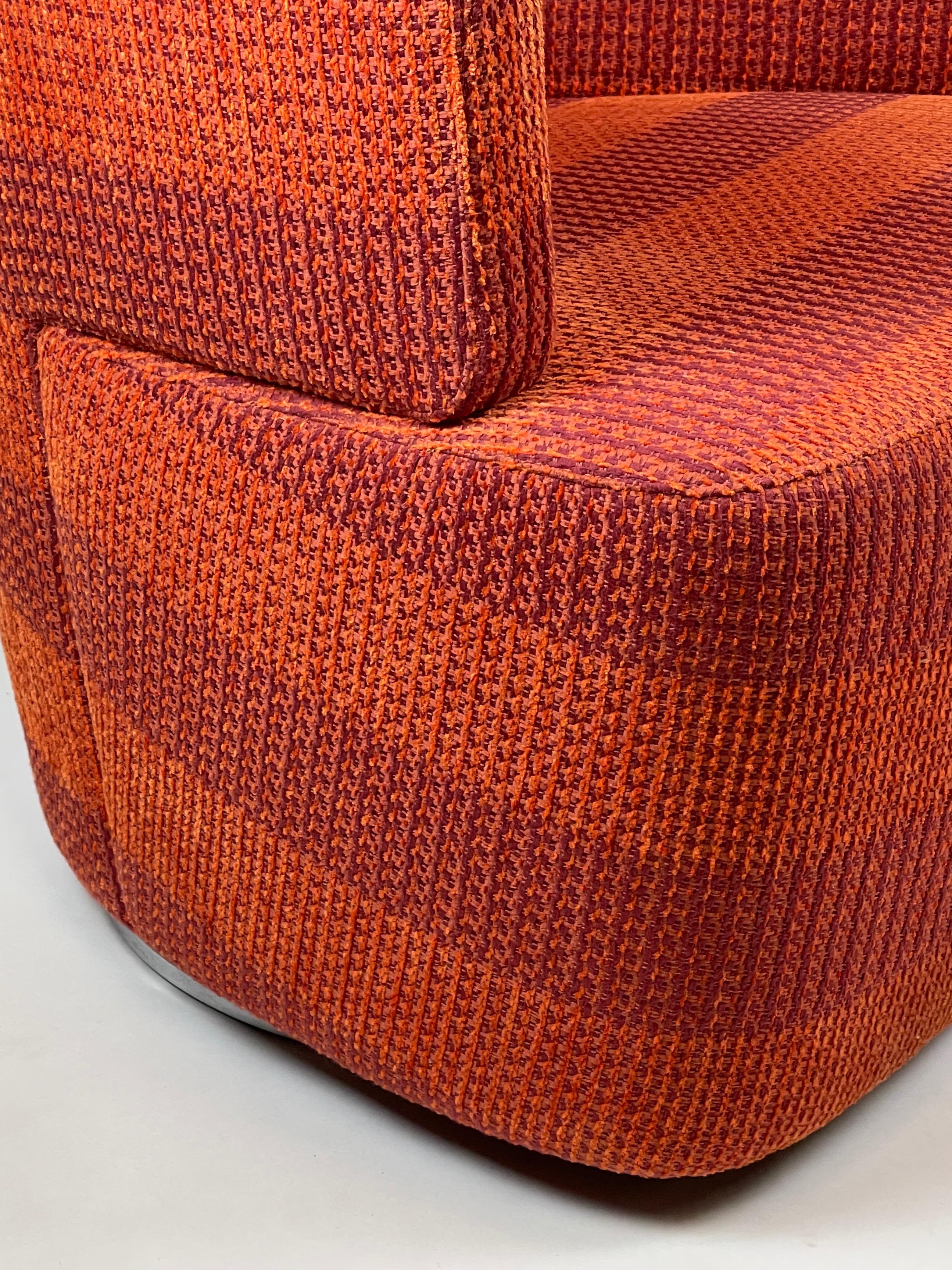 Pair of Excellent Orange and Red Heavy Weave Bucket Swivel Chairs on Chrome Base In Good Condition In Hudson, NY