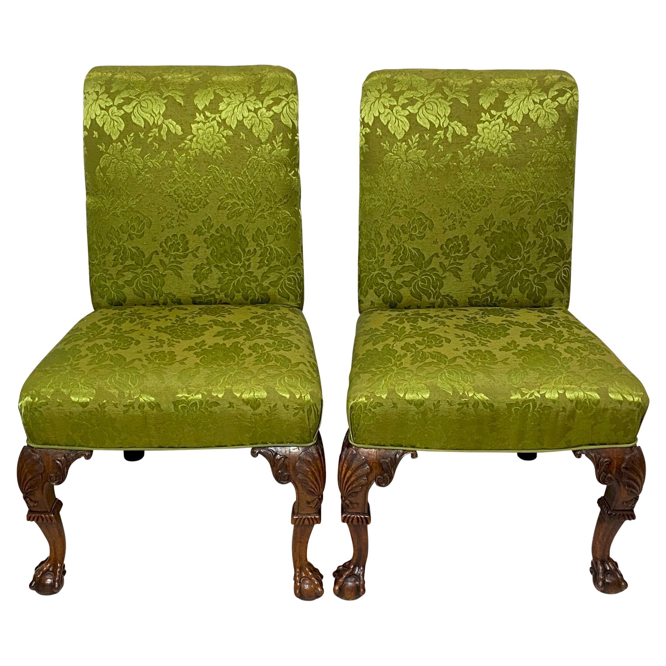 Paire d'exceptionnelles chaises d'appoint en acajou de style Chippendale anglais du 18ème siècle
