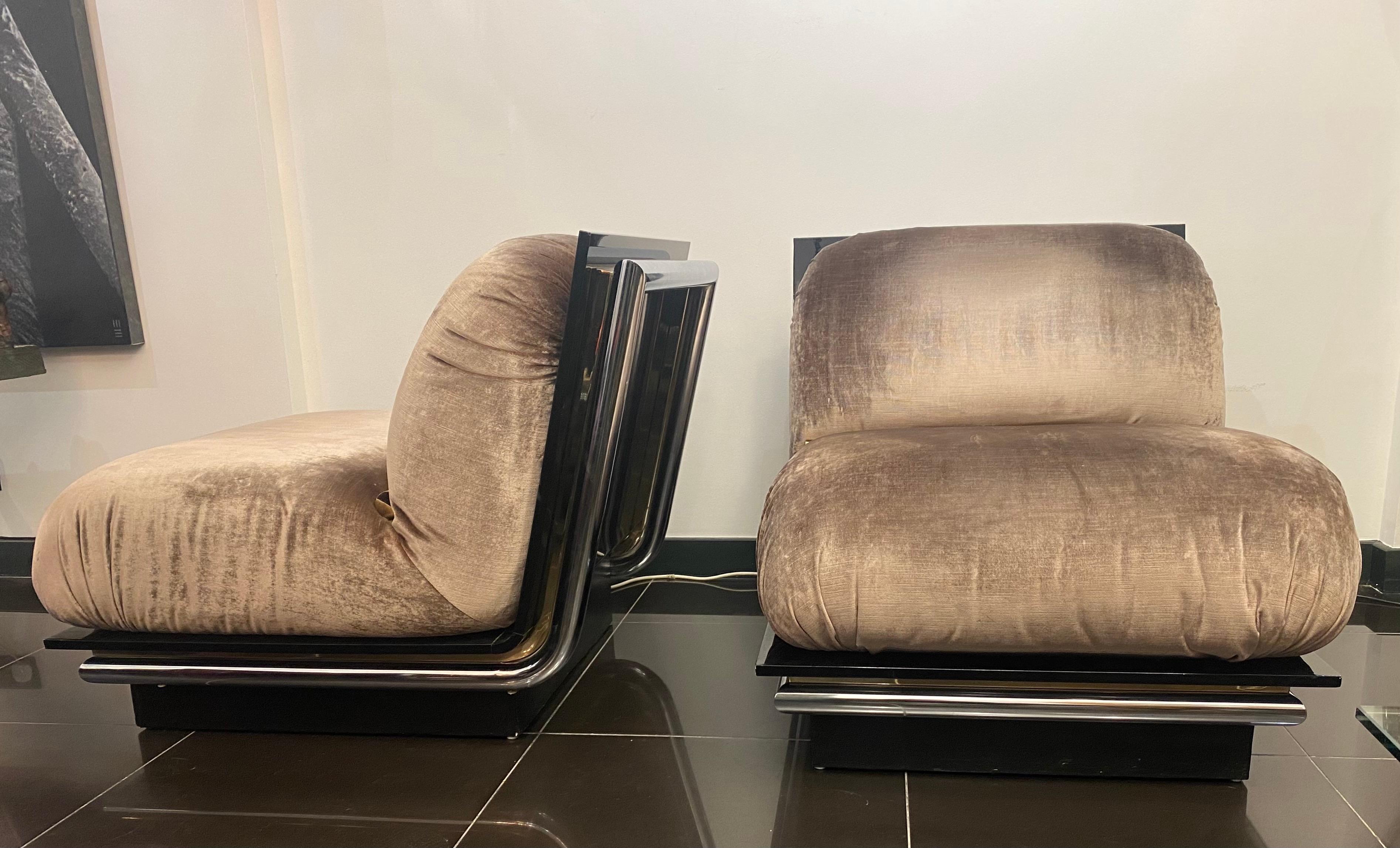 Pair of exceptional French 1970s Smoked Lucite and Silk Velvet Lounge Chairs In Good Condition In London, GB