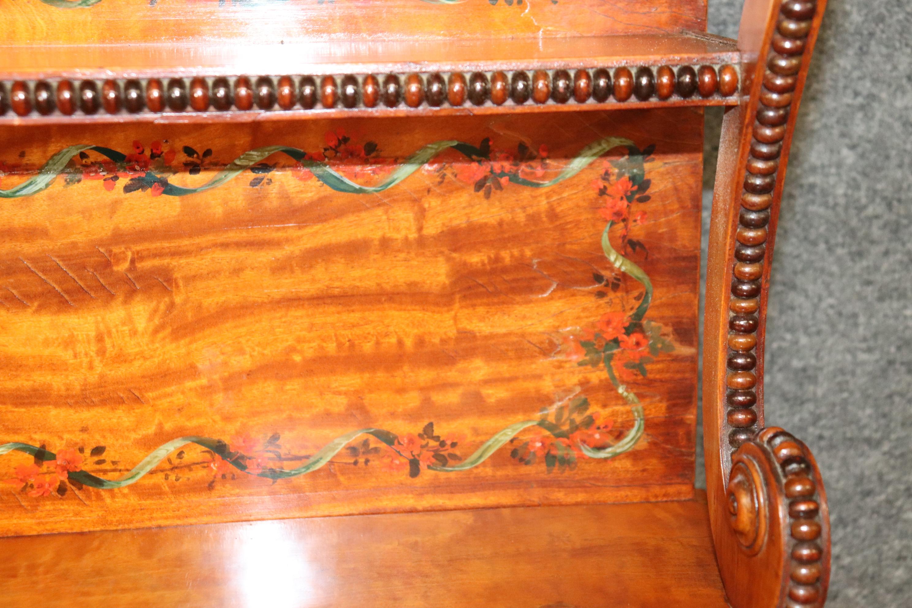 Ein Paar außergewöhnliche Adams Paint Decorated Satinwood English Side Cabinets  im Angebot 8