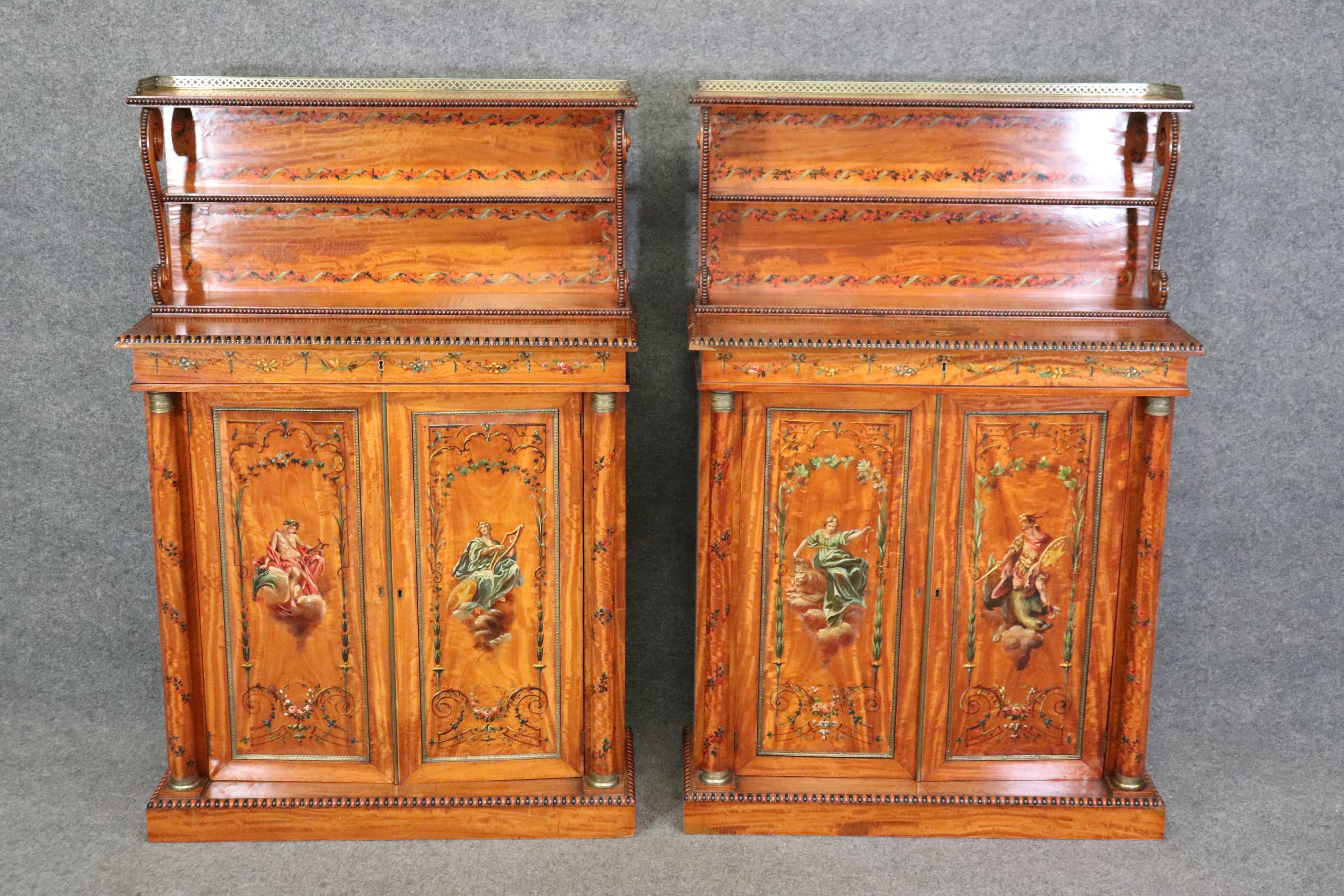 Ein Paar außergewöhnliche Adams Paint Decorated Satinwood English Side Cabinets (Englisch) im Angebot