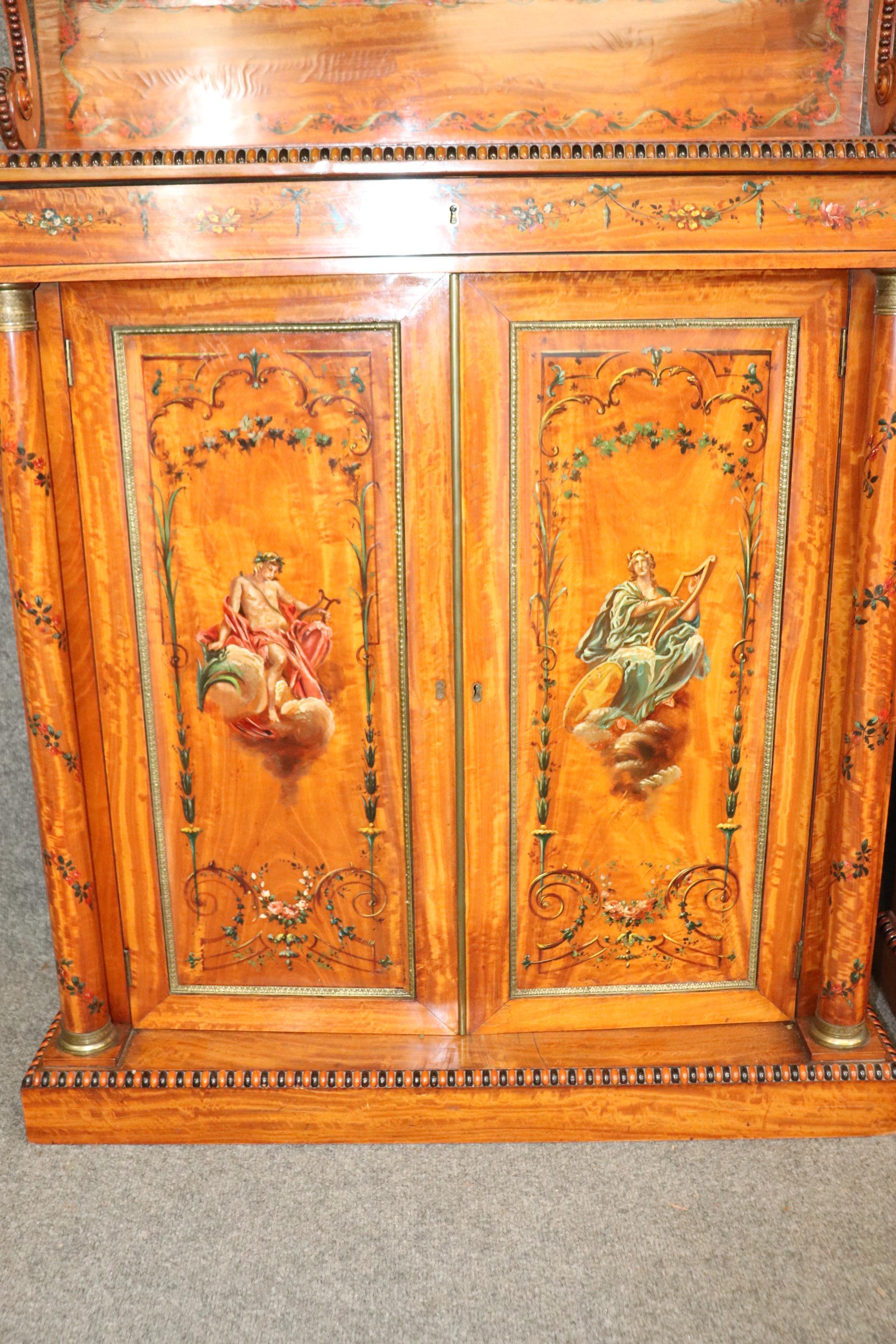 Ein Paar außergewöhnliche Adams Paint Decorated Satinwood English Side Cabinets  im Angebot 2