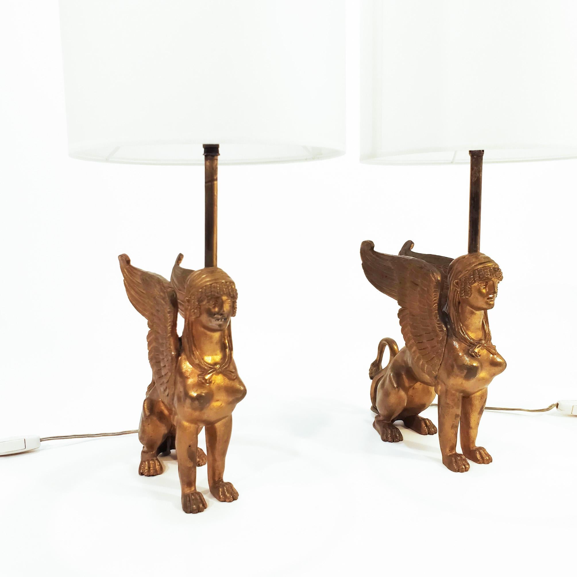 Grand Tour Pair of exceptional Art Déco and Grand tour brass table lamps, France, 1920s For Sale