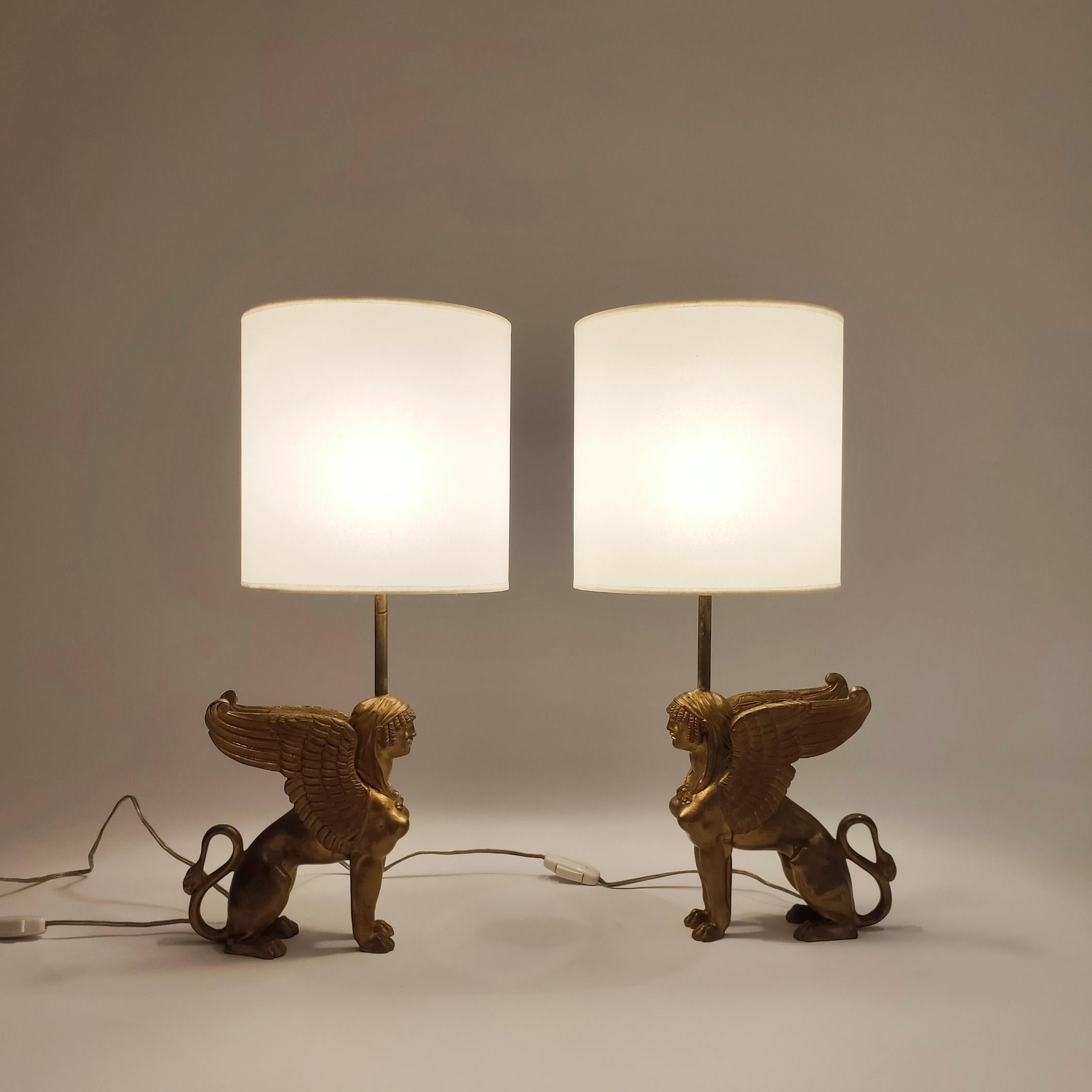Pair of exceptional Art Déco and Grand tour brass table lamps, France, 1920s In Good Condition For Sale In SANT ADRIÀ DE BESÒS, ES