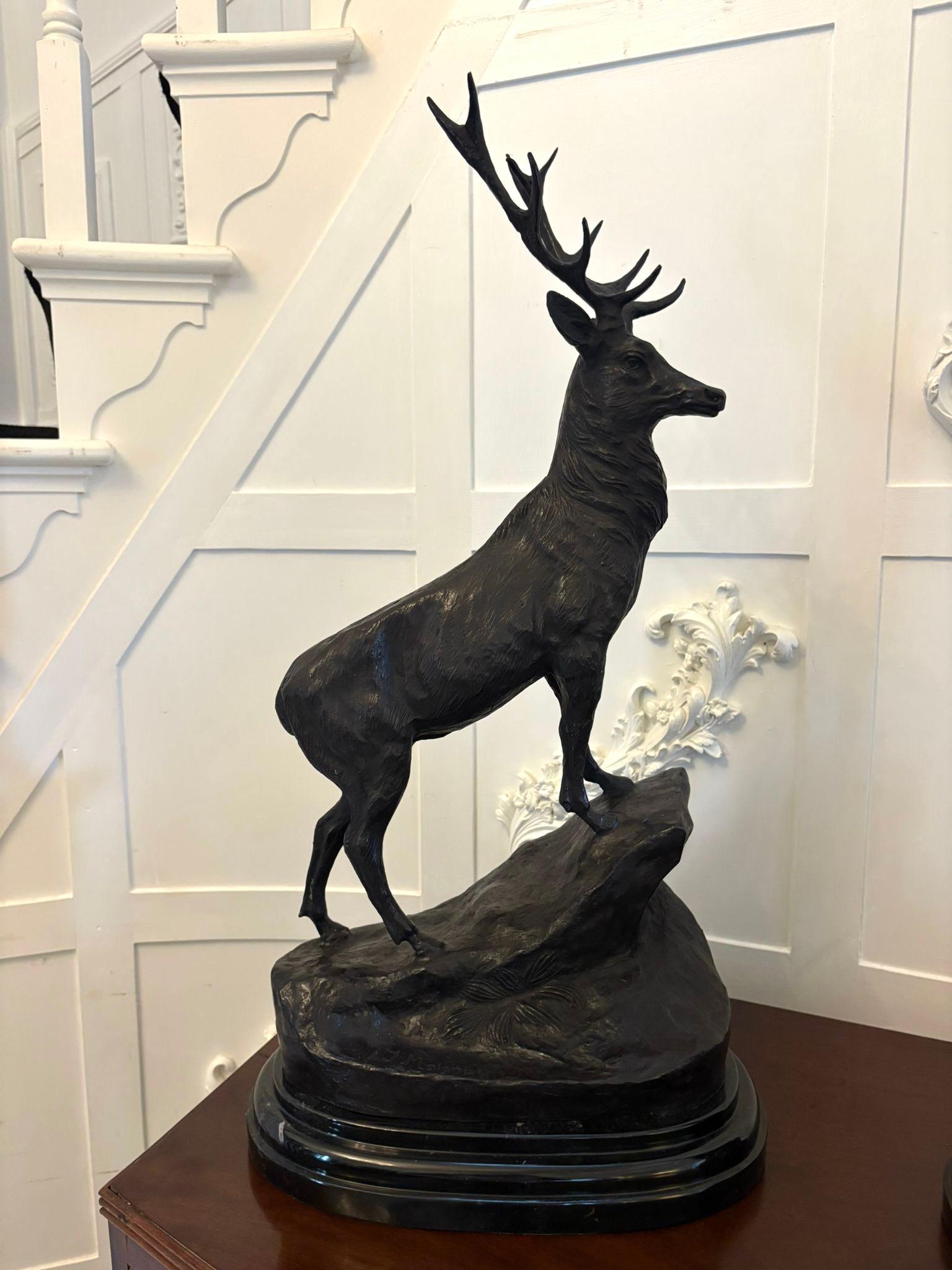 Paire d'exceptionnels cerfs des Highlands en bronze sur socle en marbre par Jules Moigniez en vente 8