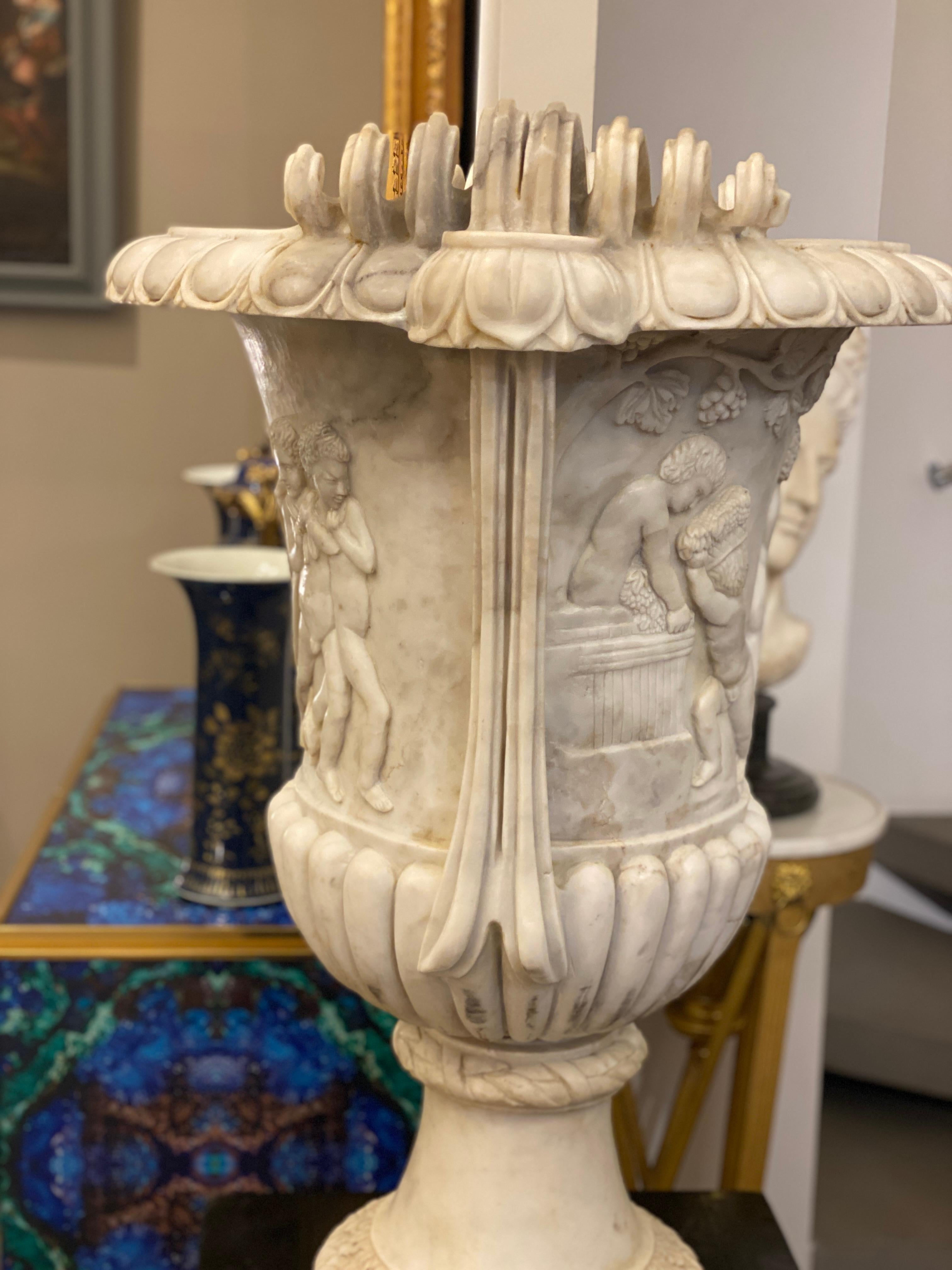 Pair of Exceptional Carrara White Marble Vases Grand Tour  For Sale 4