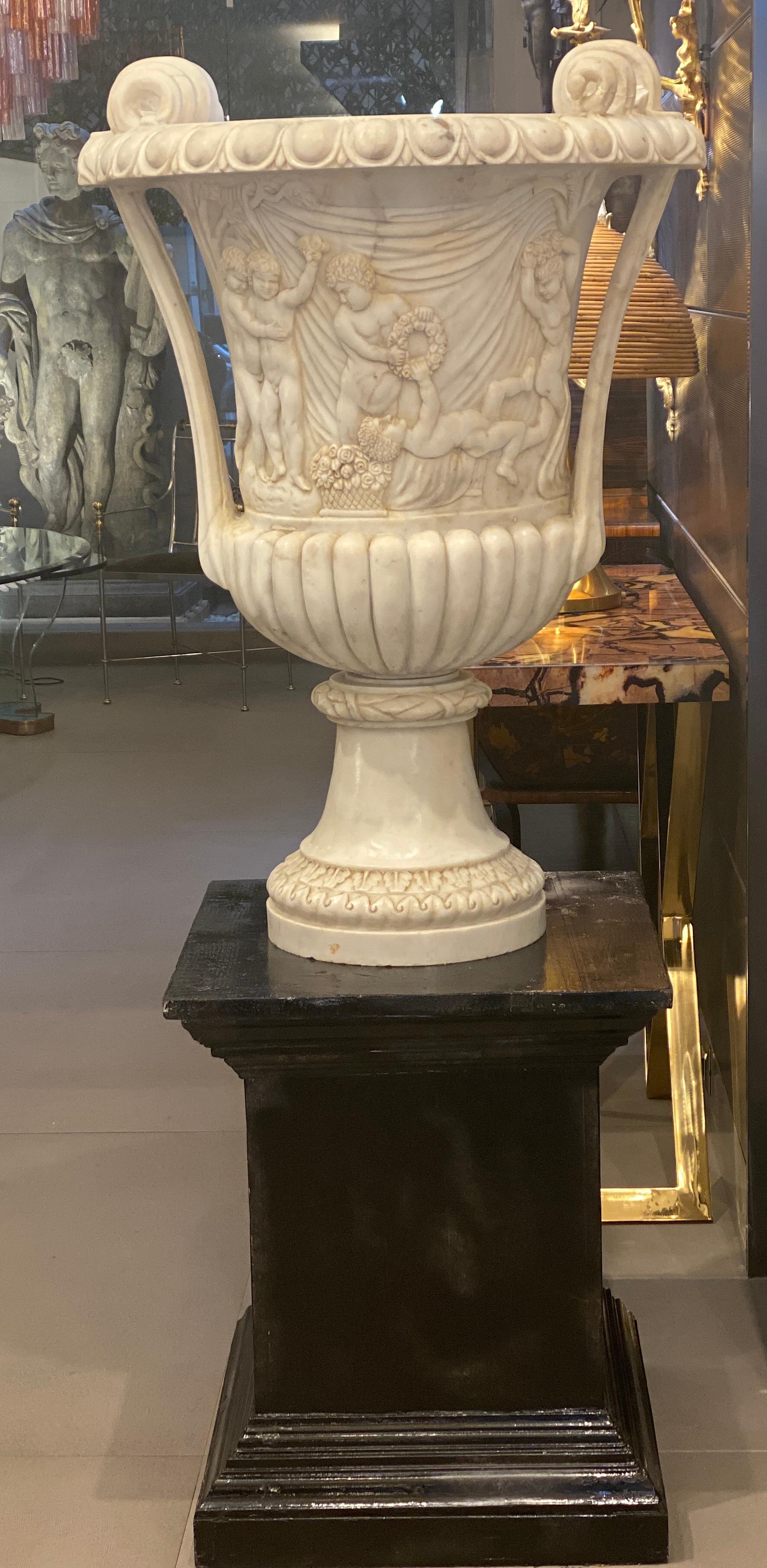Carrara Marble Pair of Exceptional Carrara White Marble Vases Grand Tour  For Sale