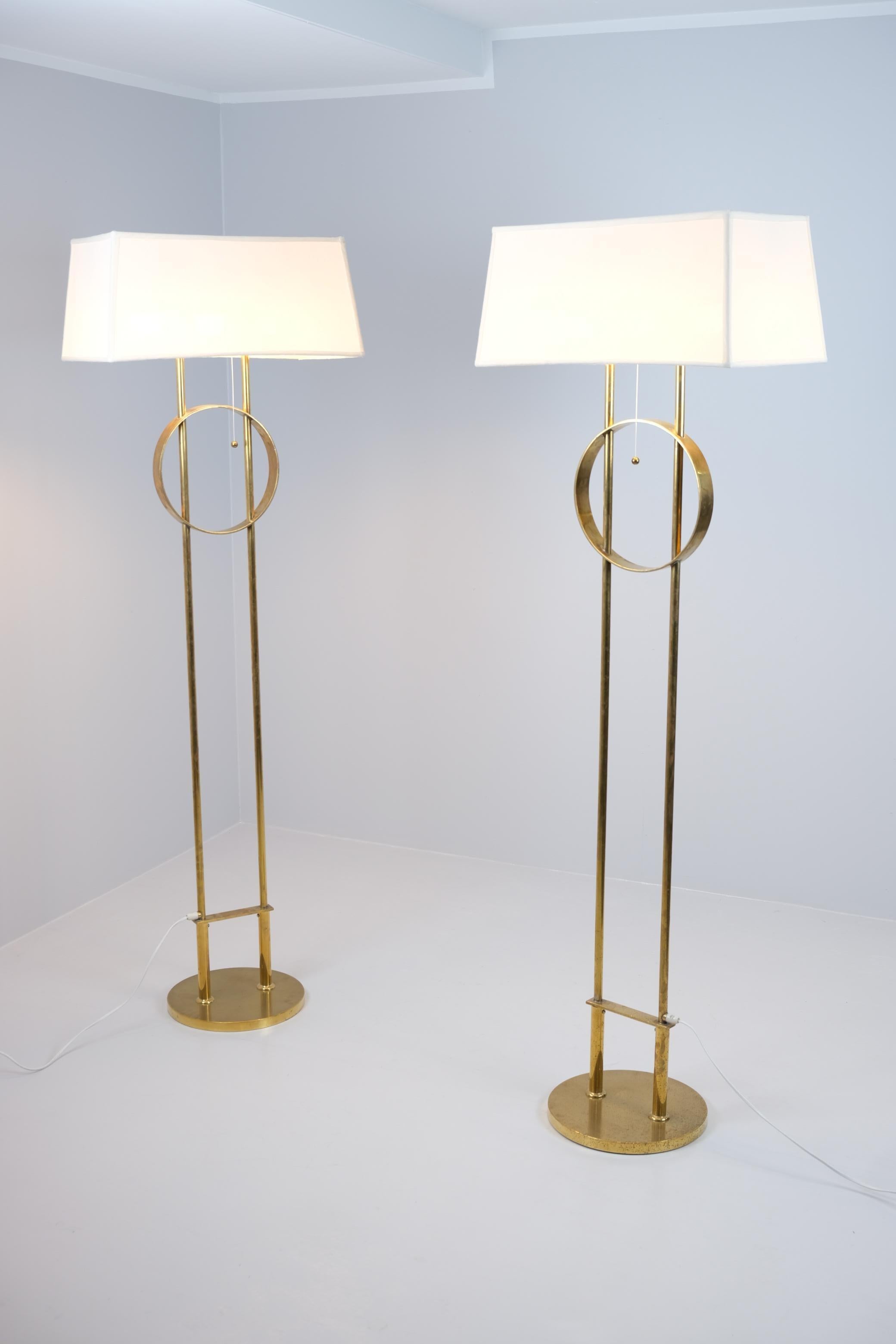 Pair Of Exceptional Commissioned HOK Floor Lamps by Paavo Tynell, Taito 1940s For Sale 5