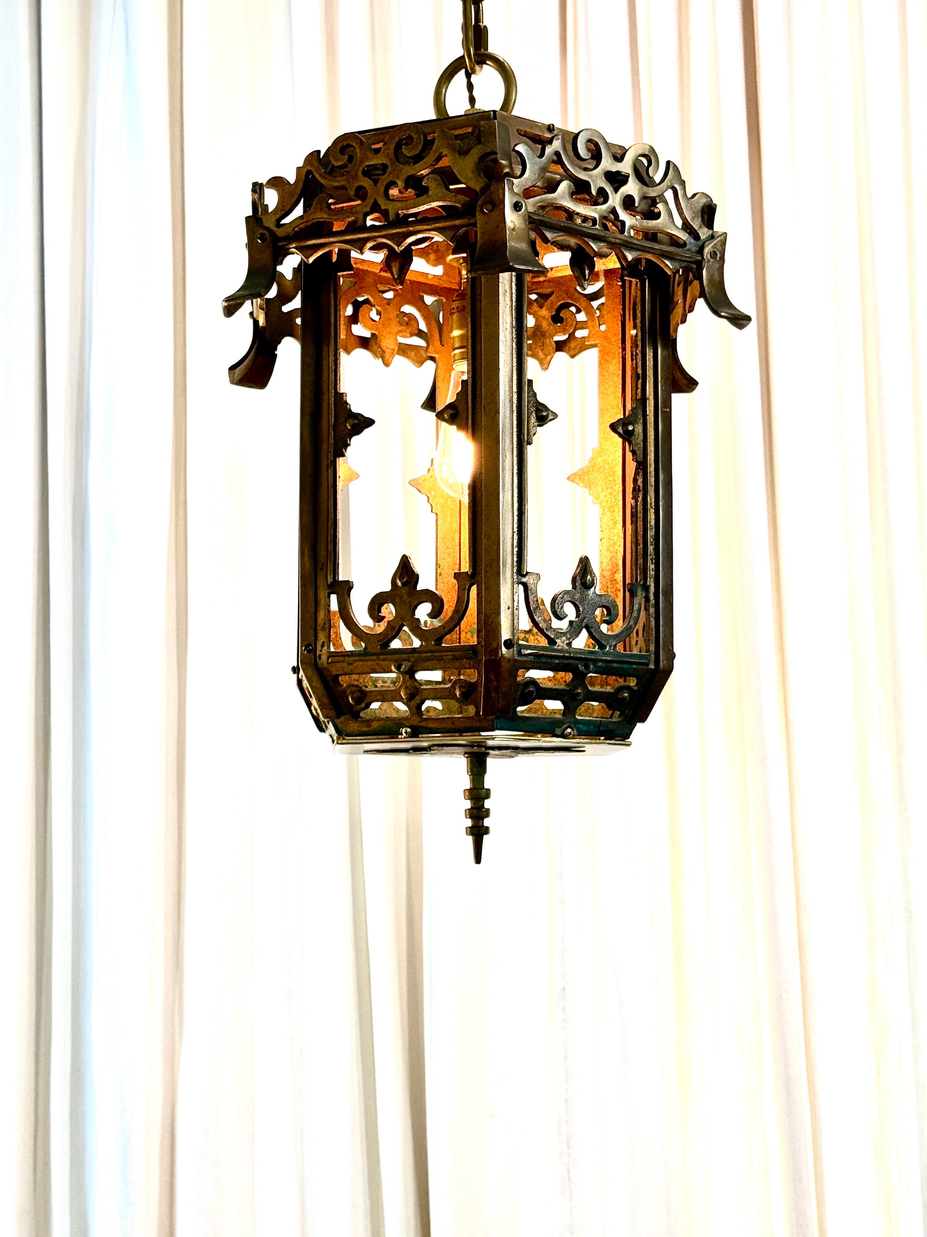 Pair of Exceptional Early 20th C. Pagoda Lanterns in Solid Bronze For Sale 8